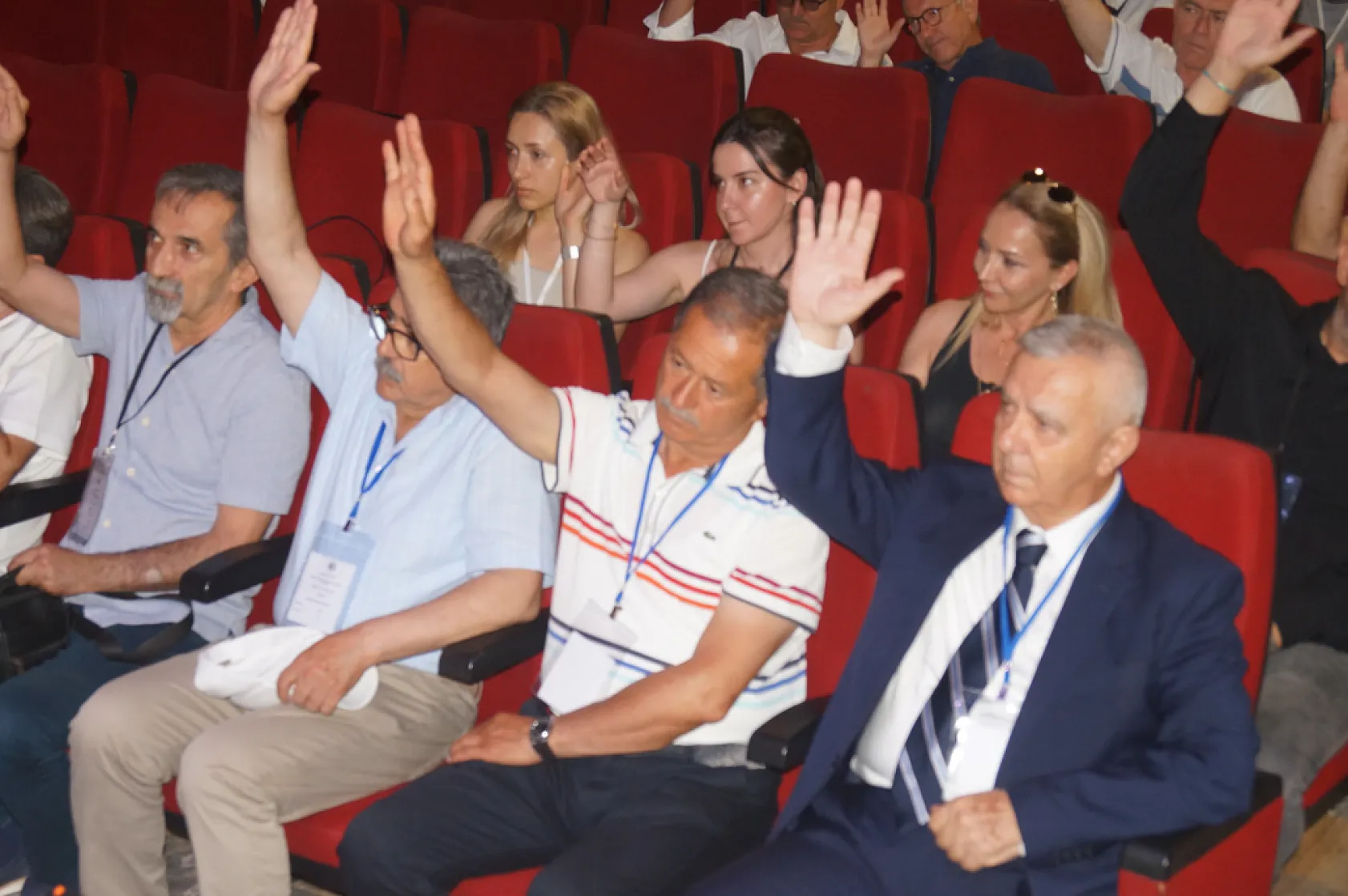 Fethiyespor'da Olağan Genel Kurul Gerçekleştirildi, Başkan Esat Bakırcı Güven Tazeledi