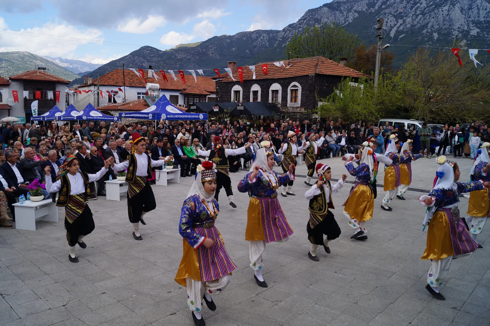 Fethiye'de Kuzugöbeği ve Dastar Festivali coşkuyla başladı