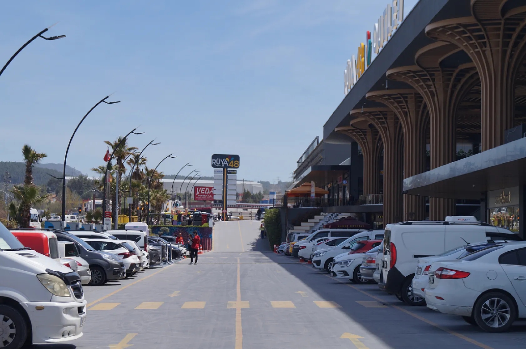 Muğla'nın Yeni Alışveriş Merkezi Rüya 48 Outlet Kaliteli Hizmetiyle Öne Çıkıyor