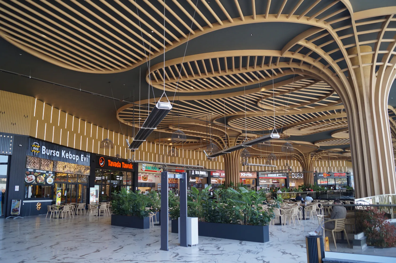 Muğla'nın Yeni Alışveriş Merkezi Rüya 48 Outlet Kaliteli Hizmetiyle Öne Çıkıyor