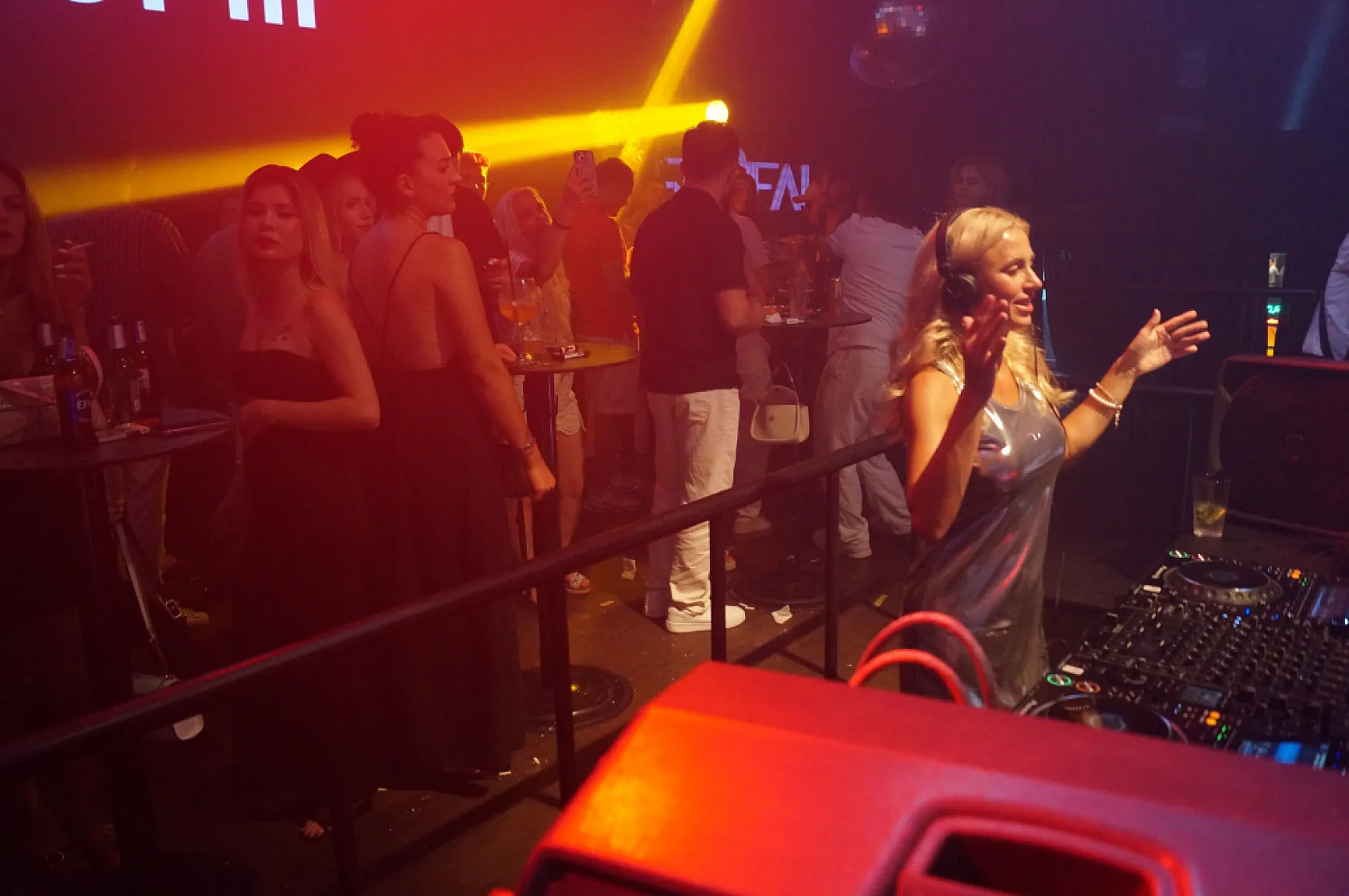 Juicy M, Skyfall Arena'da Sahne Aldı