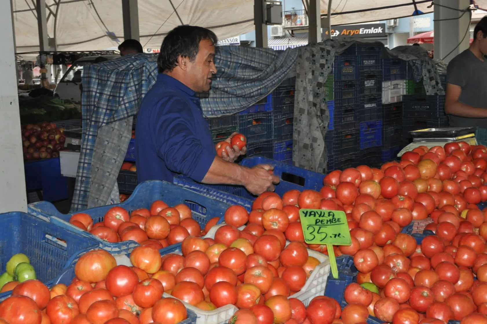 Fethiye'de pazar fiyatları cüzdanları zorluyor