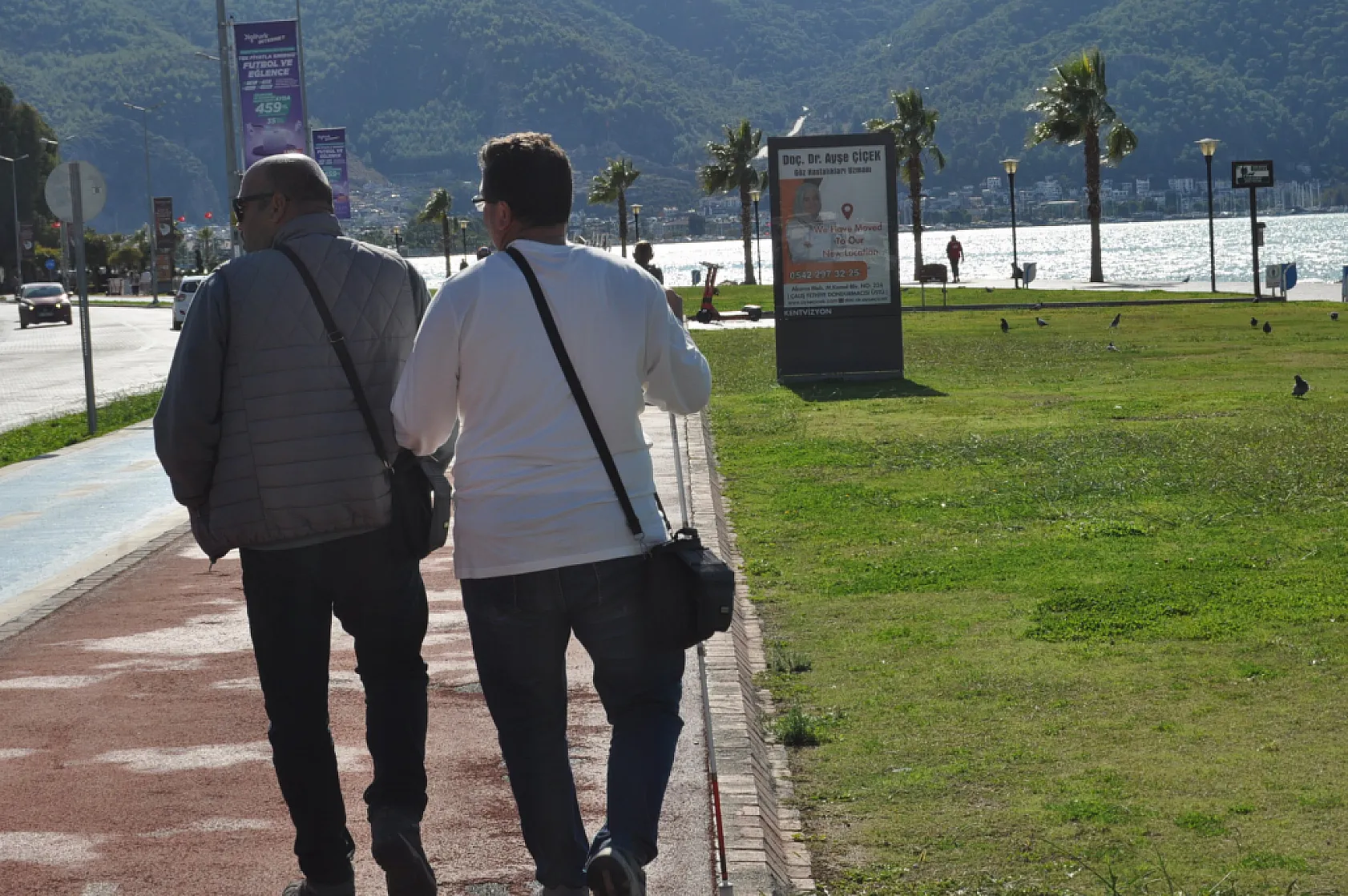 Fethiye'de vatandaşlar yağmur sonrası güneşli havanın tadını çıkarttı
