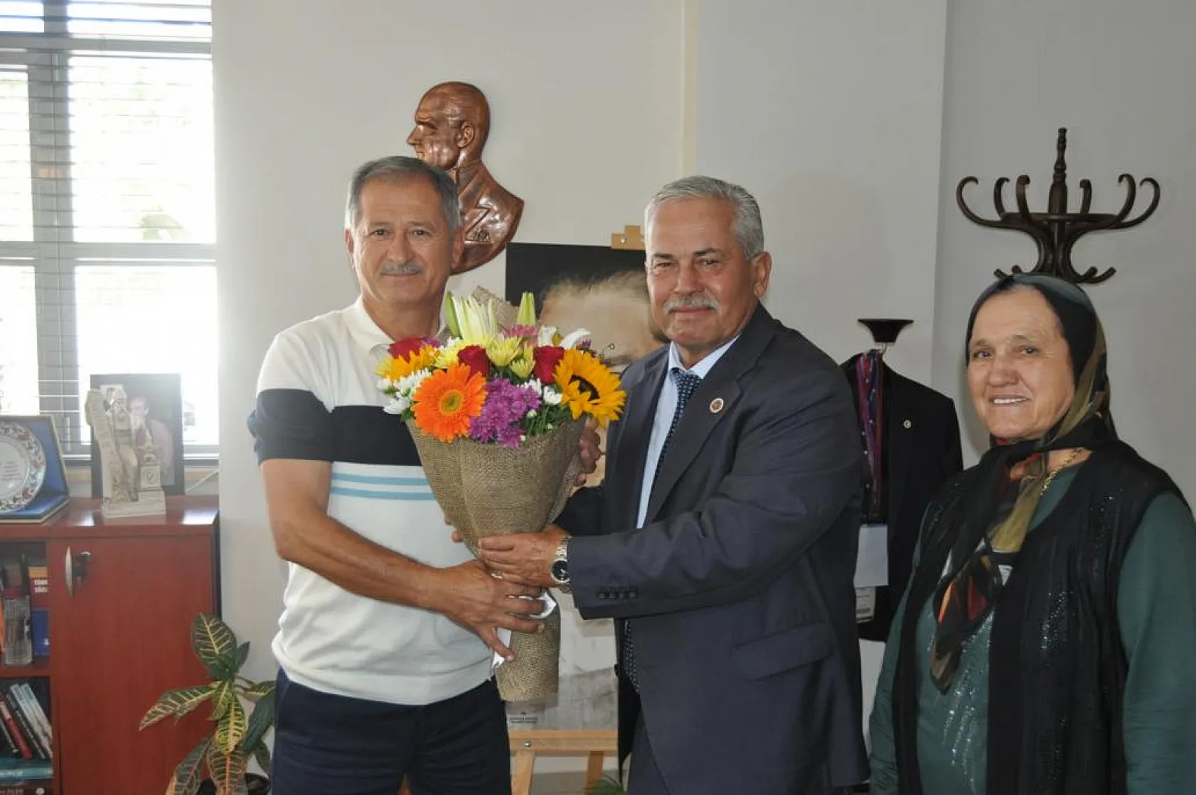 Aday Adayı Çaylı, ziyaretlerini sürdürüyor 