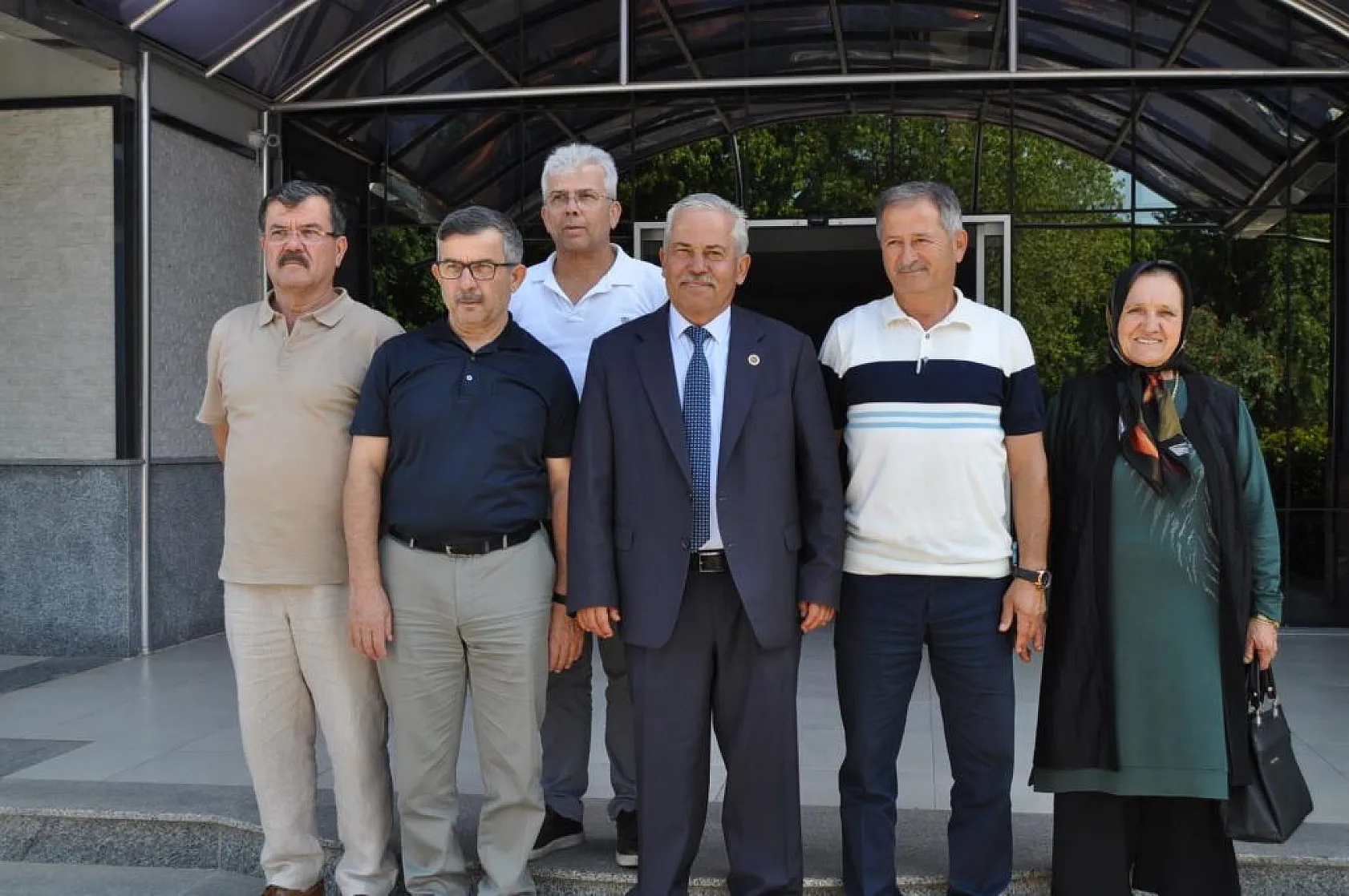 Aday Adayı Çaylı, ziyaretlerini sürdürüyor 