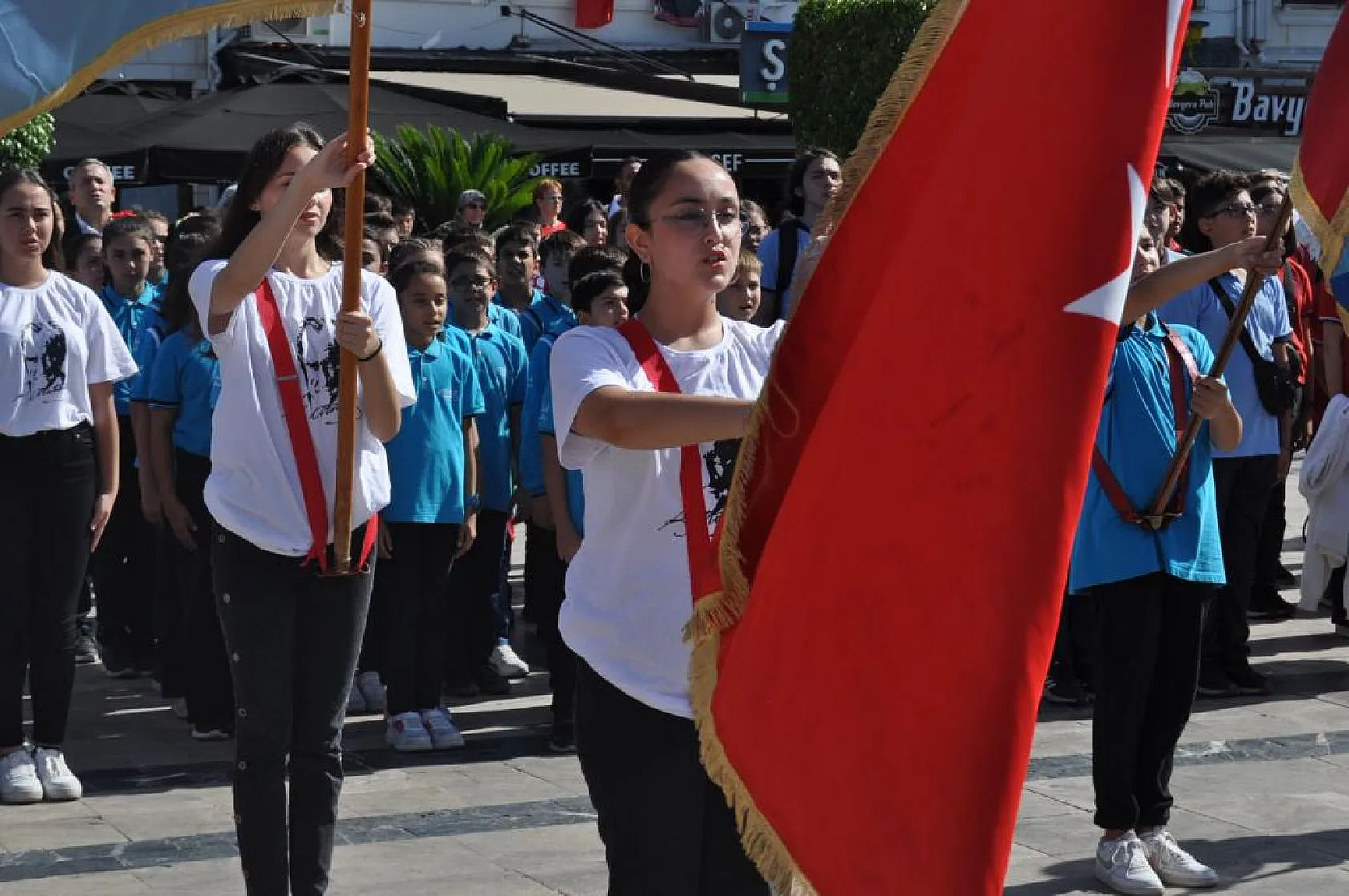 Beşkaza Meydanı'nda Çelenk Töreni Düzenlendi
