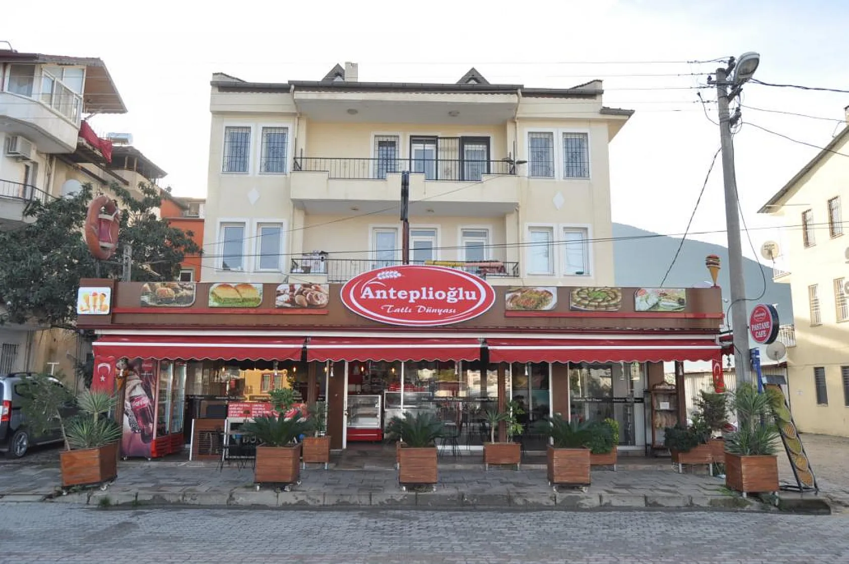 Anteplioğlu Tatlı Dünyası fark yaratıyor