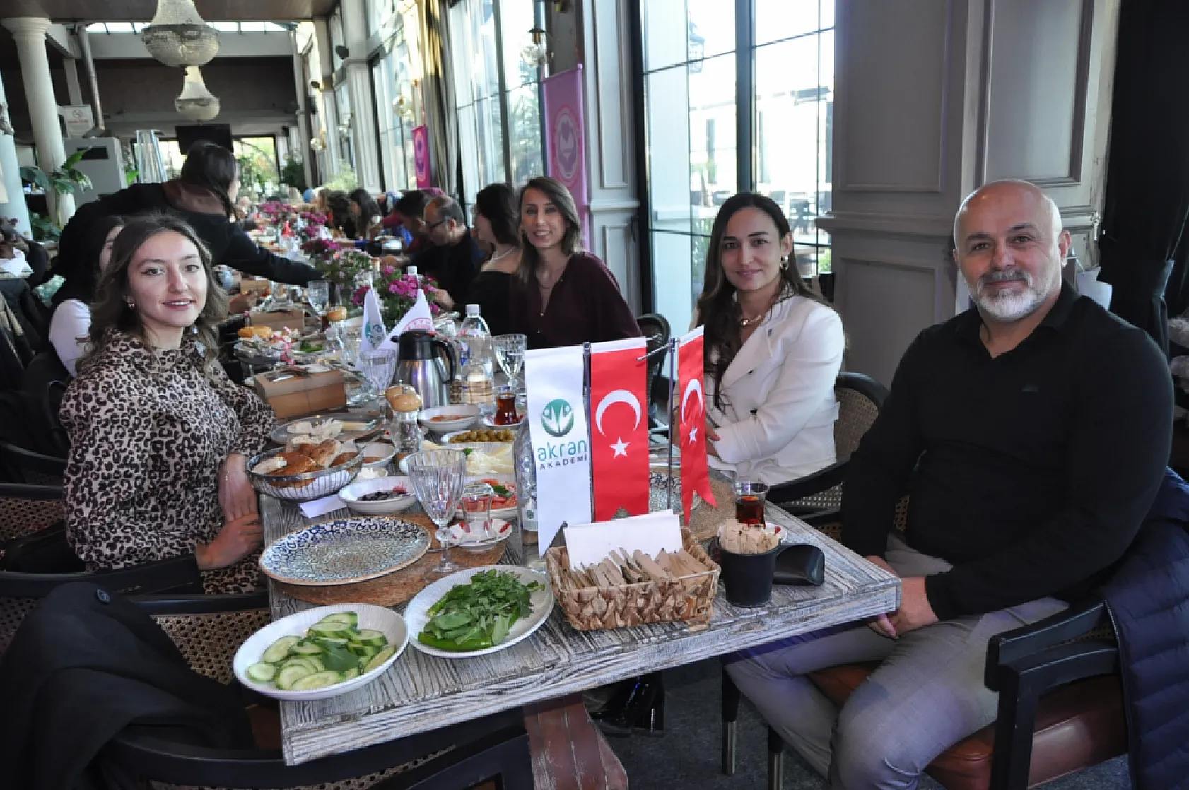 Fethiye'de Nursel Özdemir Kurumları Eğitimcileri Kahvaltılı Organizasyonda Buluştu