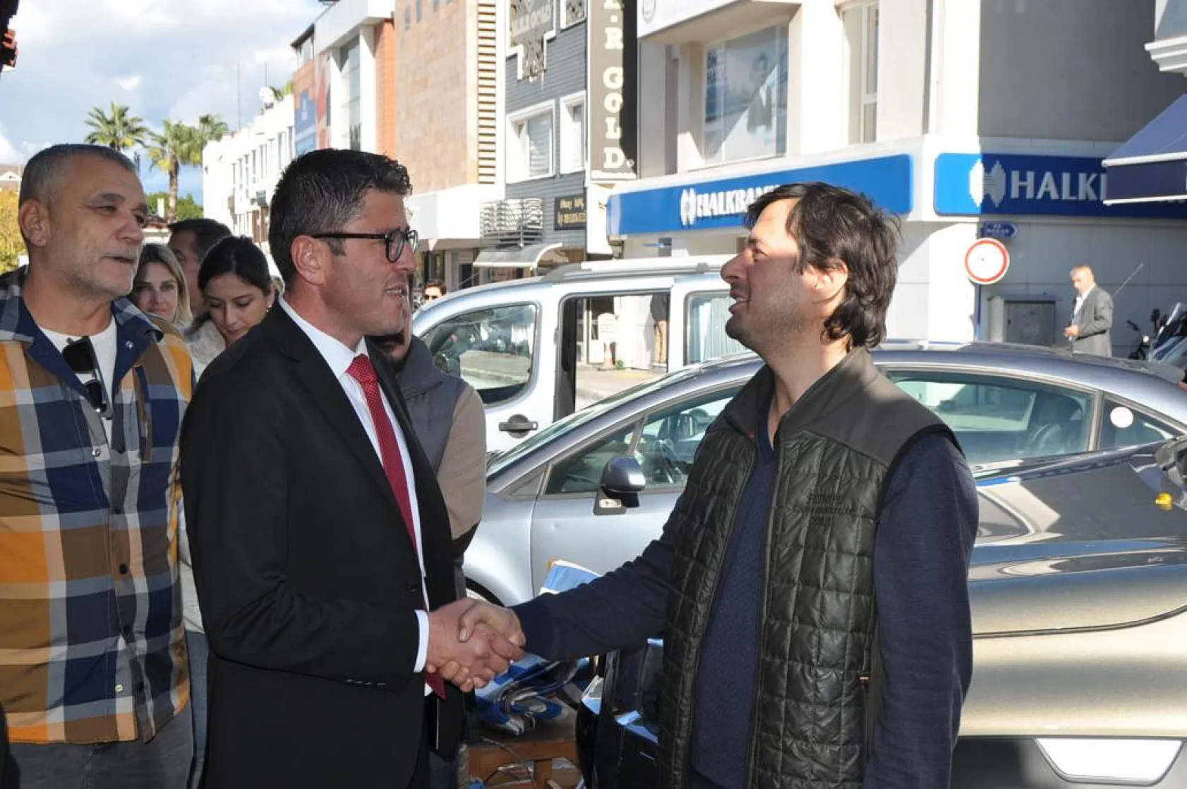 Kökten Balık Pazarı Esnafını Ziyaret Etti