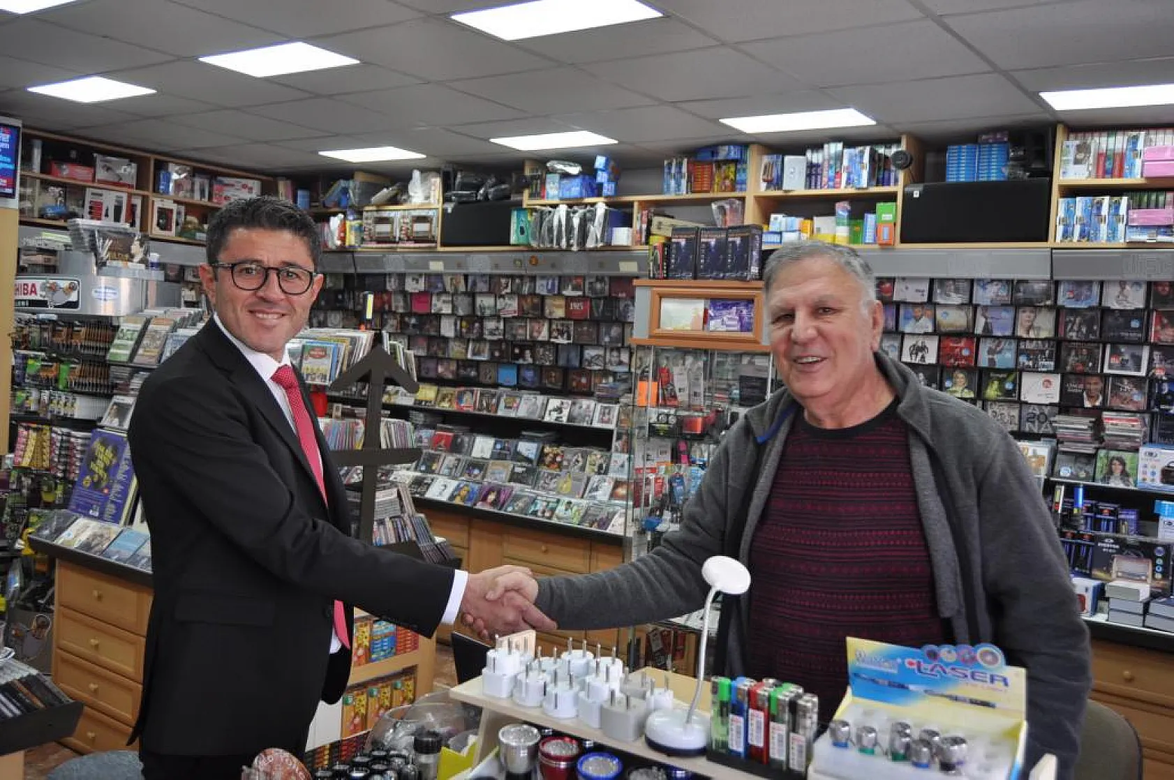 Kökten Balık Pazarı Esnafını Ziyaret Etti