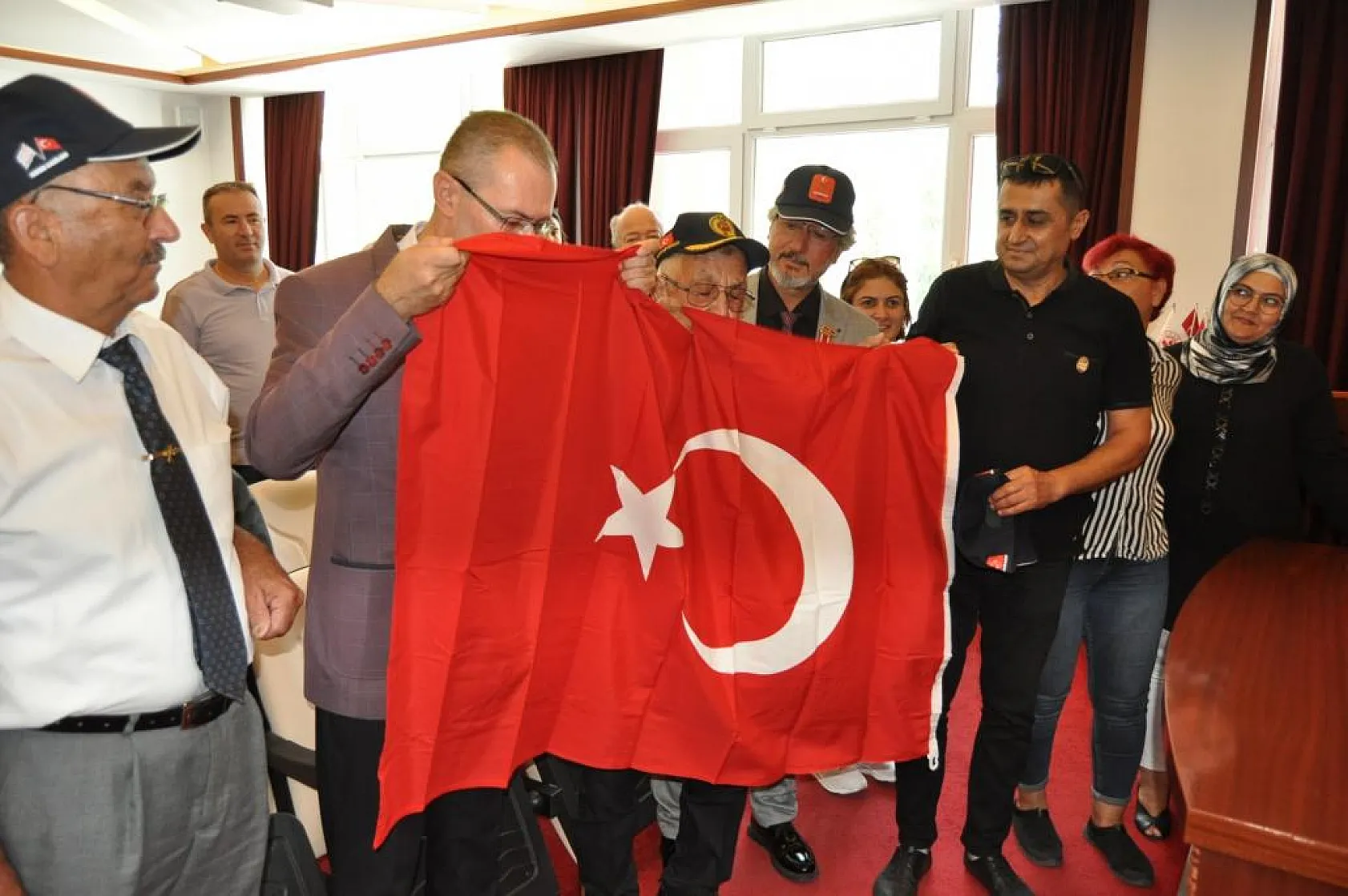 Gaziler Derneği'nden Kaymakam Ertaş'a Ziyaret