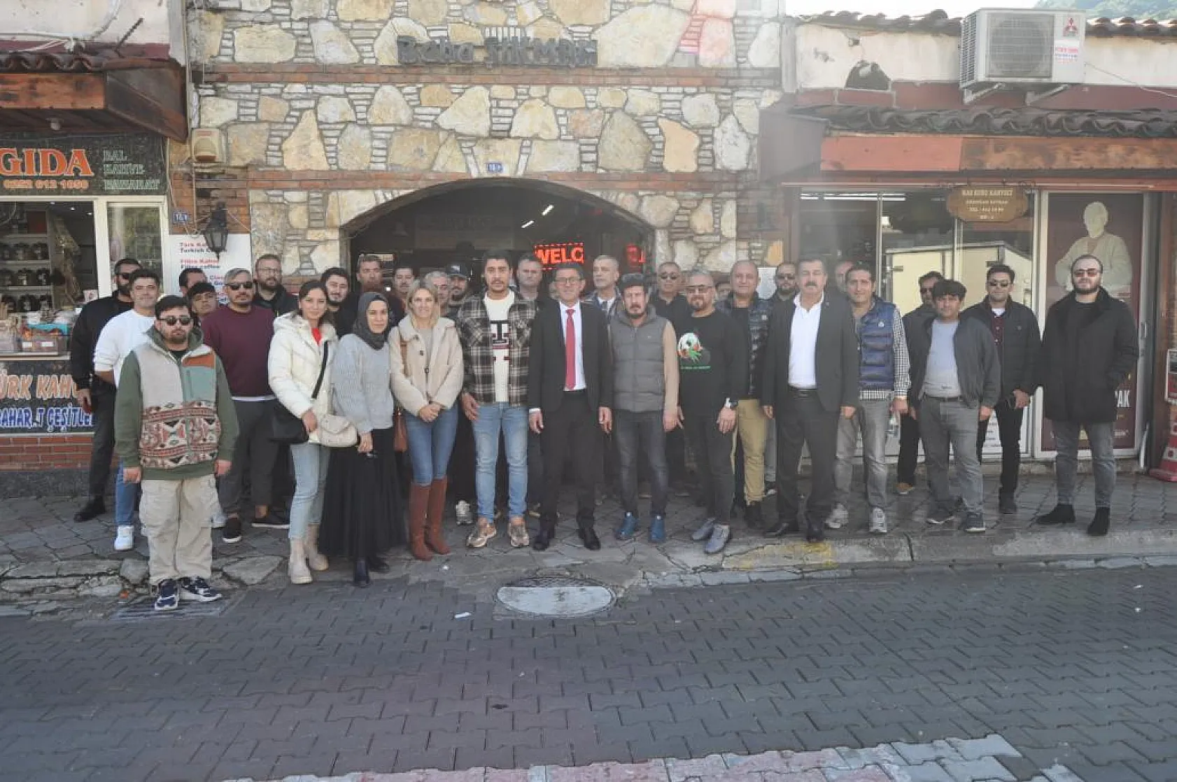 Kökten Balık Pazarı Esnafını Ziyaret Etti