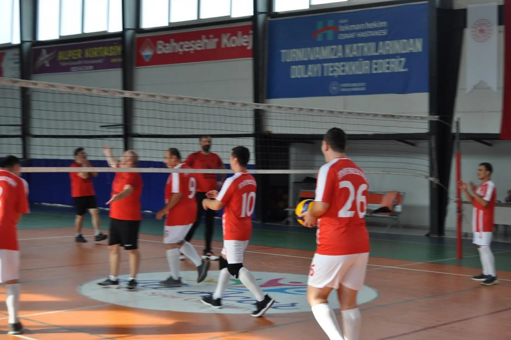 Fethiye'de Engelli Bireyler 'Engelsiz Fileler' Etkinliğinde Voleybol Oynadı  