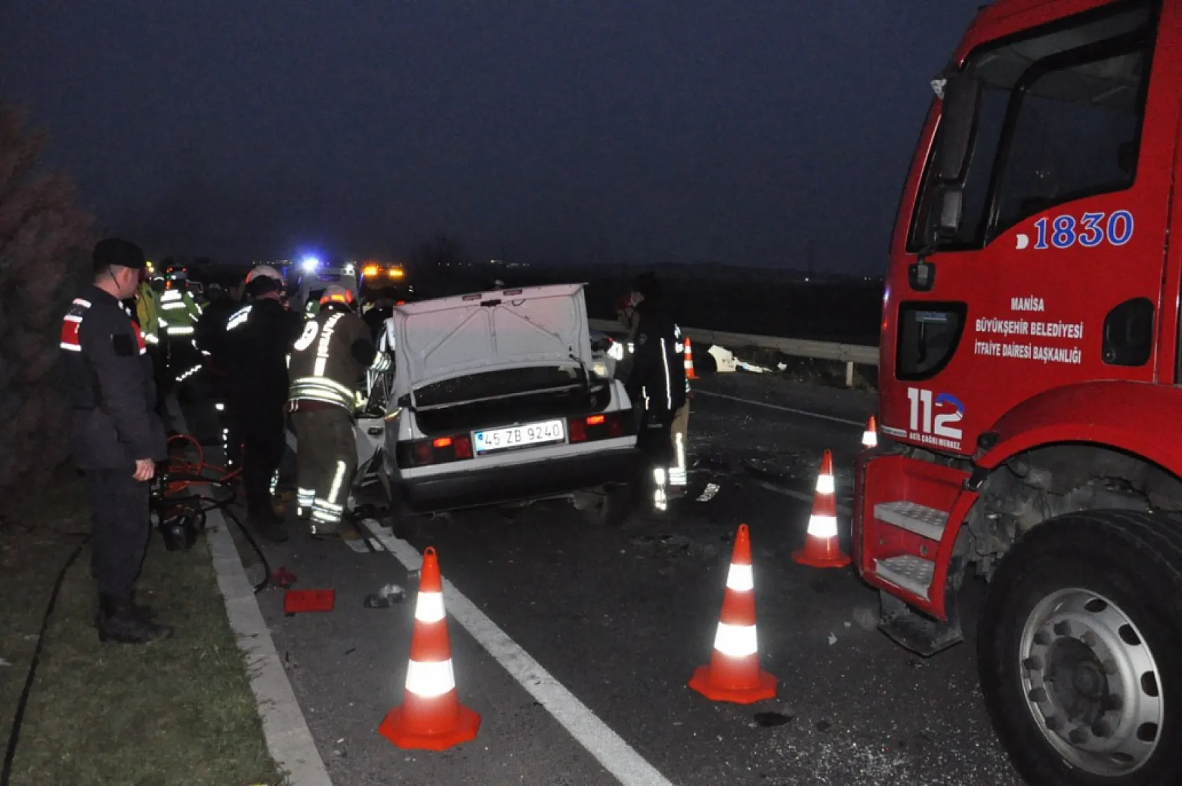 Manisa'da feci kaza: 2 ölü, 5 yaralı