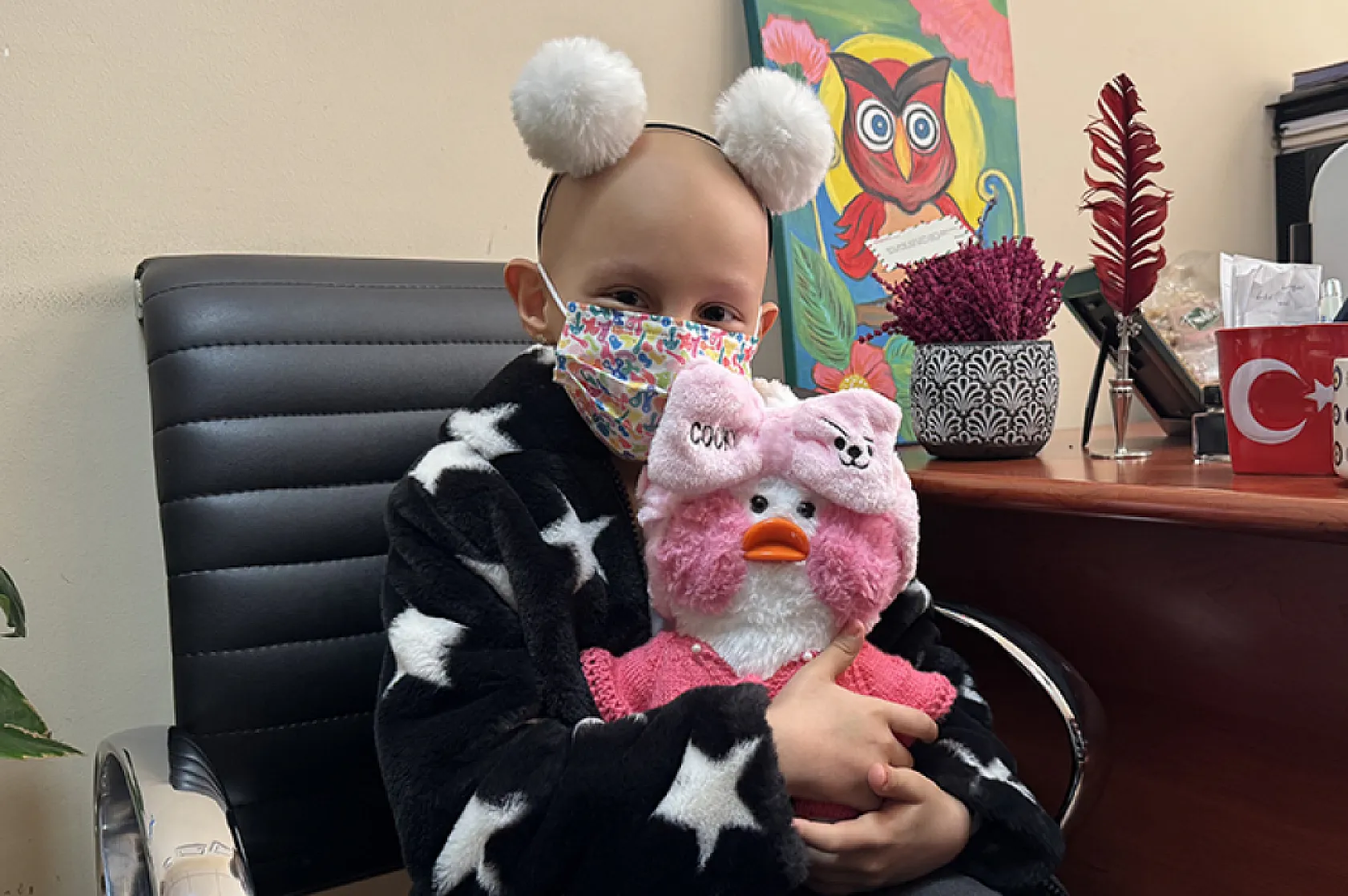 Kanserin nadir türüyle mücadele eden Ümmü Gülsüm'ün hayali doktor olmak
