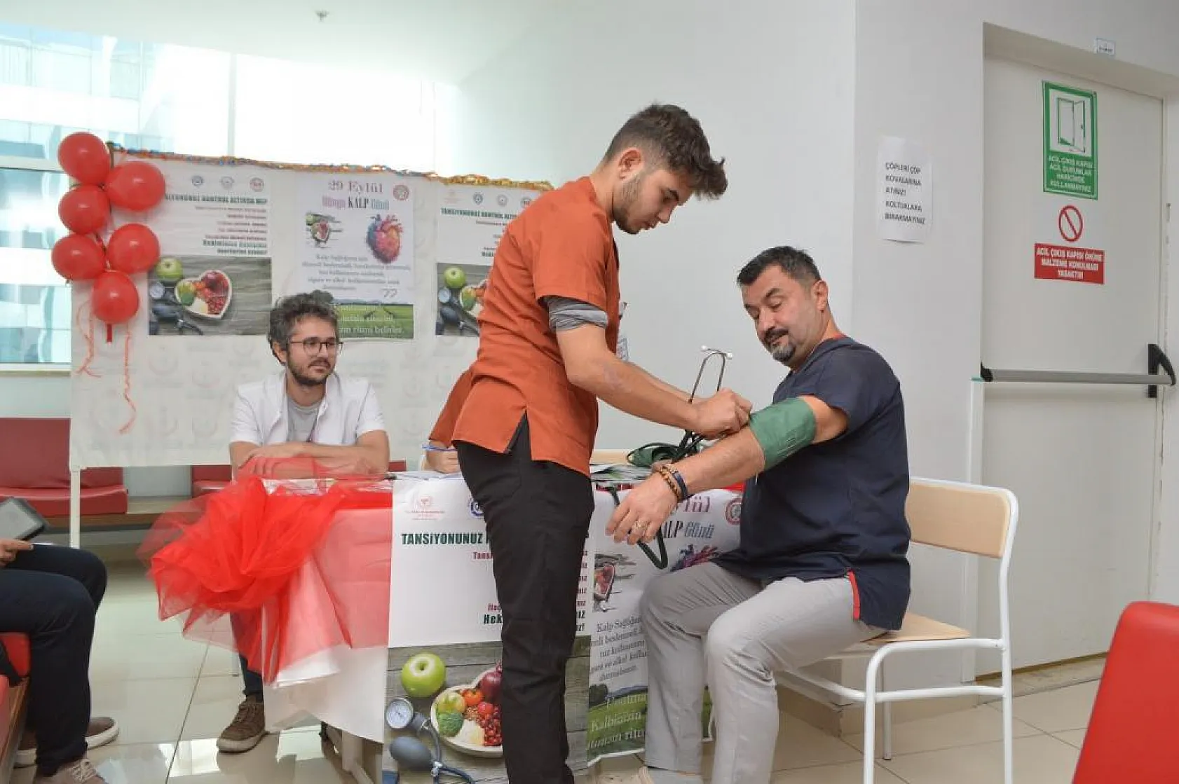 Dünya Kalp Günü'nde vatandaşlar bilgilendirildi