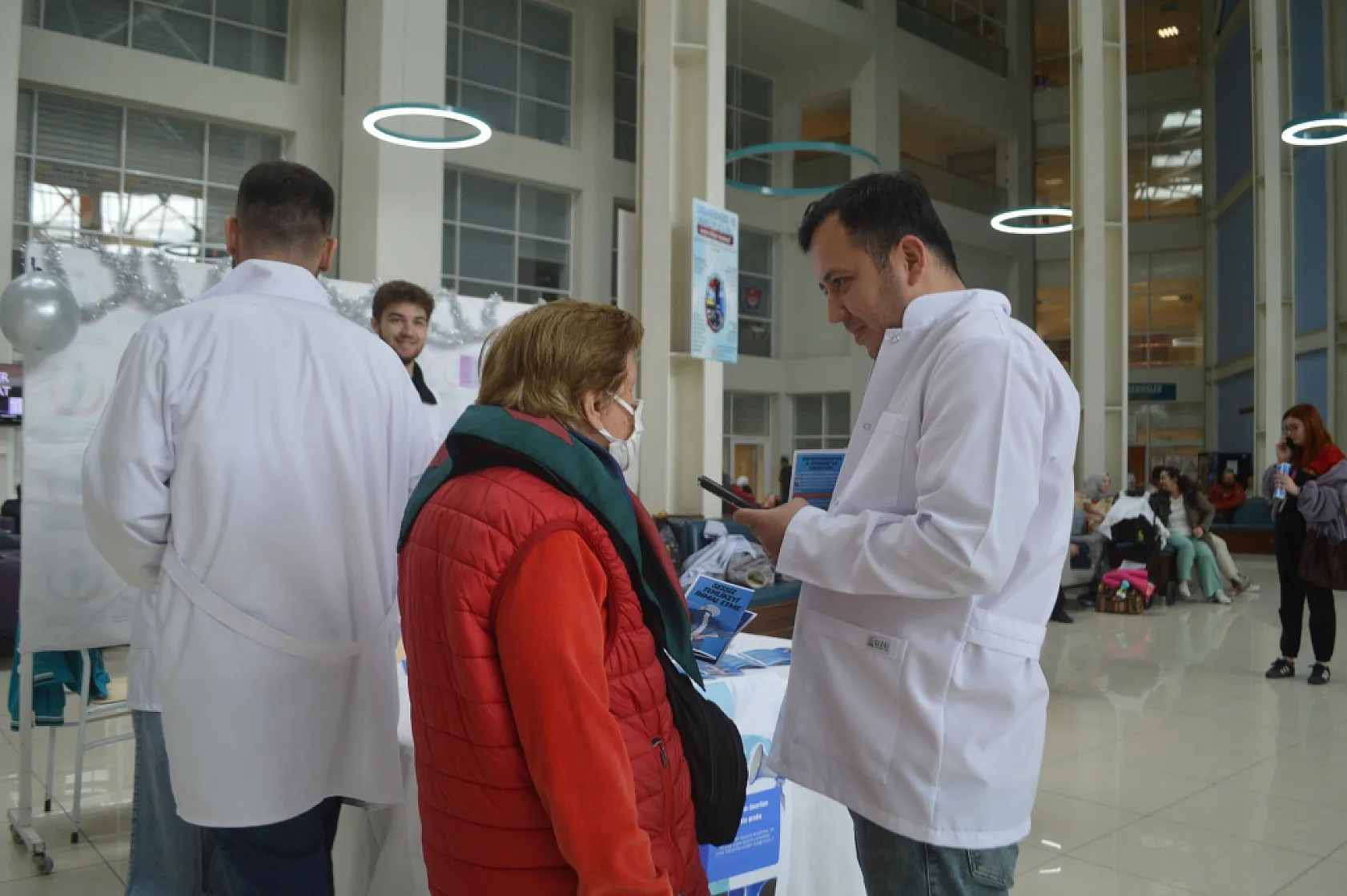 MEAH'ta 'Daha iyi kemiklerin olsun' etkinliğiyle osteoporoza dikkat çekildi