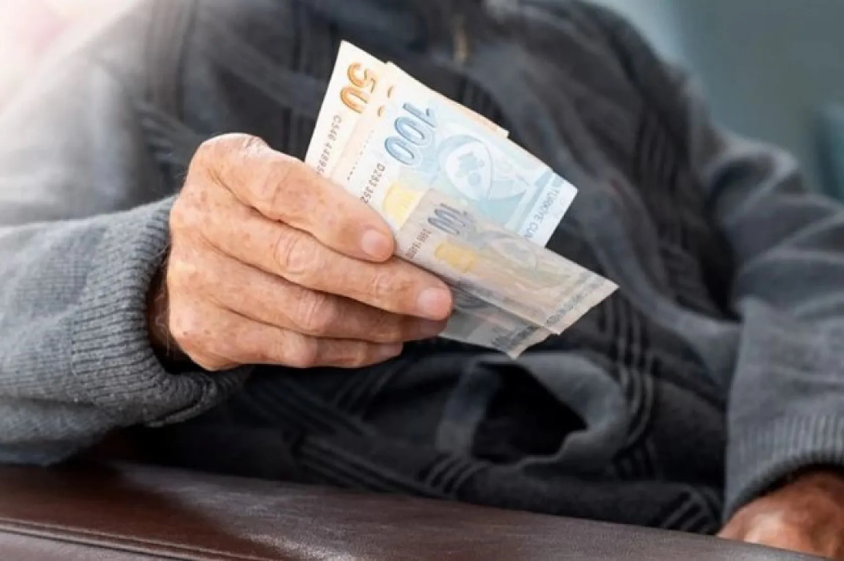 En düşük emekli aylığı 14 bin 469 liraya yükseltildi