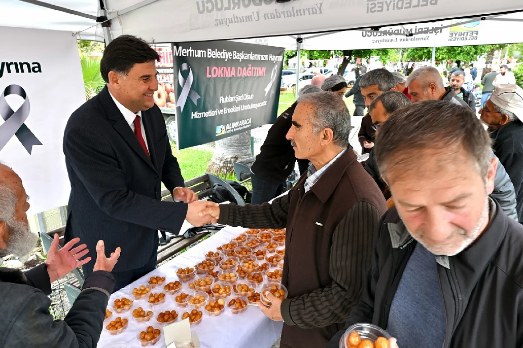 Fethiye'de geçmiş dönem yöneticiler için lokma hayrı düzenlendi