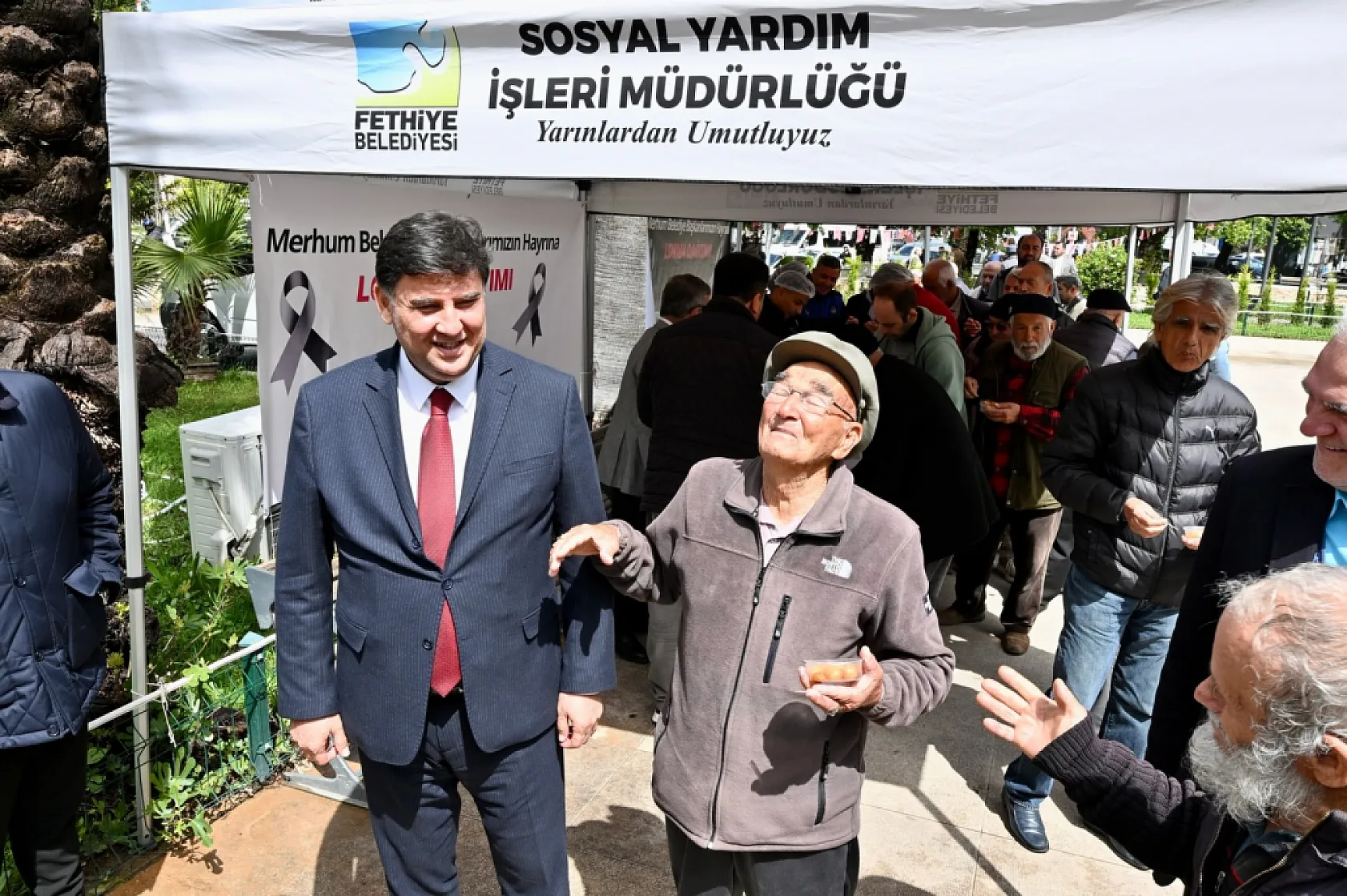 Fethiye'de geçmiş dönem yöneticiler için lokma hayrı düzenlendi