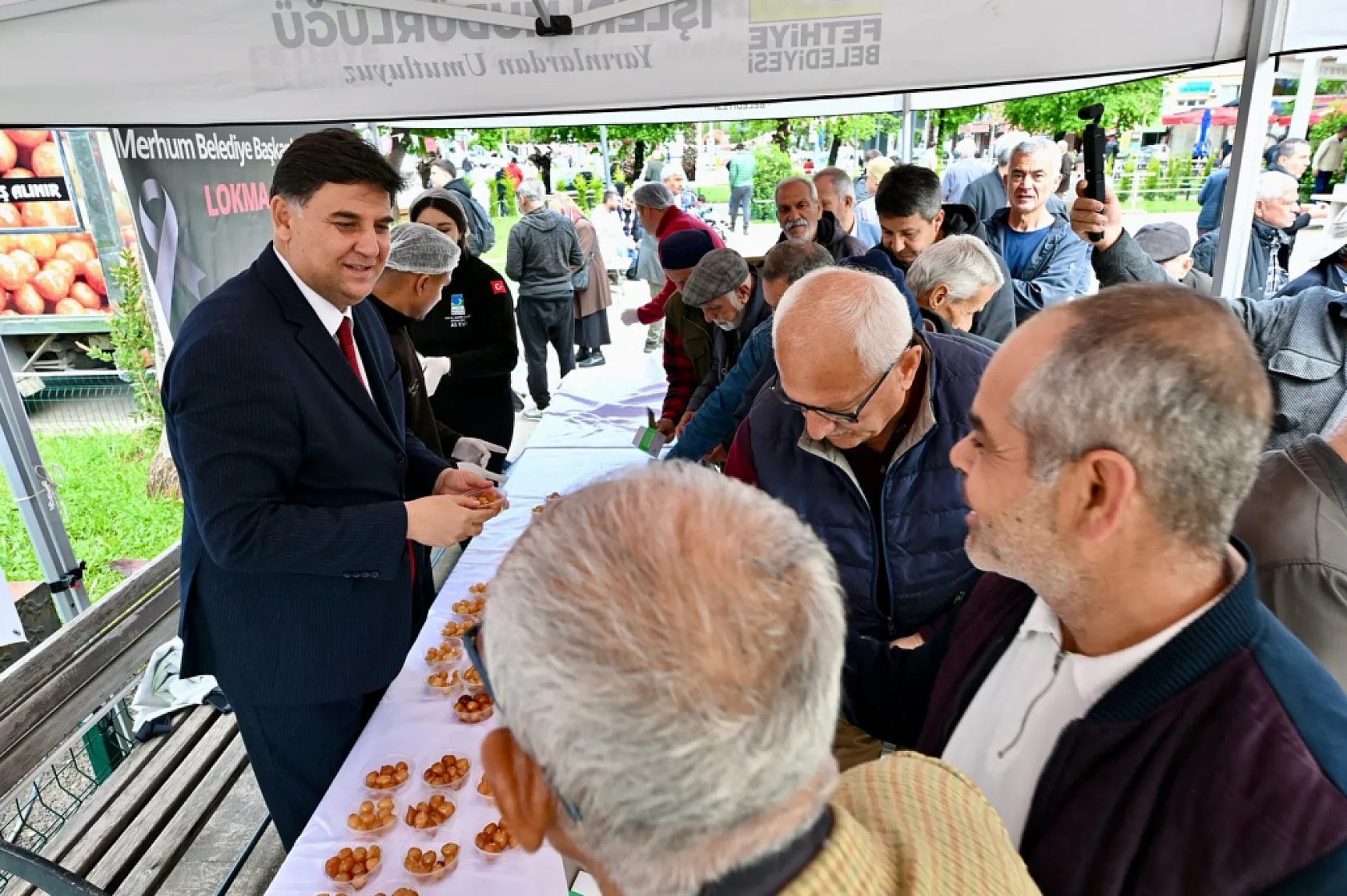 Fethiye'de geçmiş dönem yöneticiler için lokma hayrı düzenlendi
