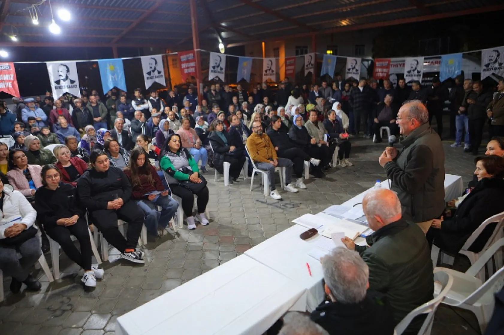 Saatcı, 'Sizin Yaptığınız Parklar Bizim Fethibey Parkı'nın Zekatı Olur'