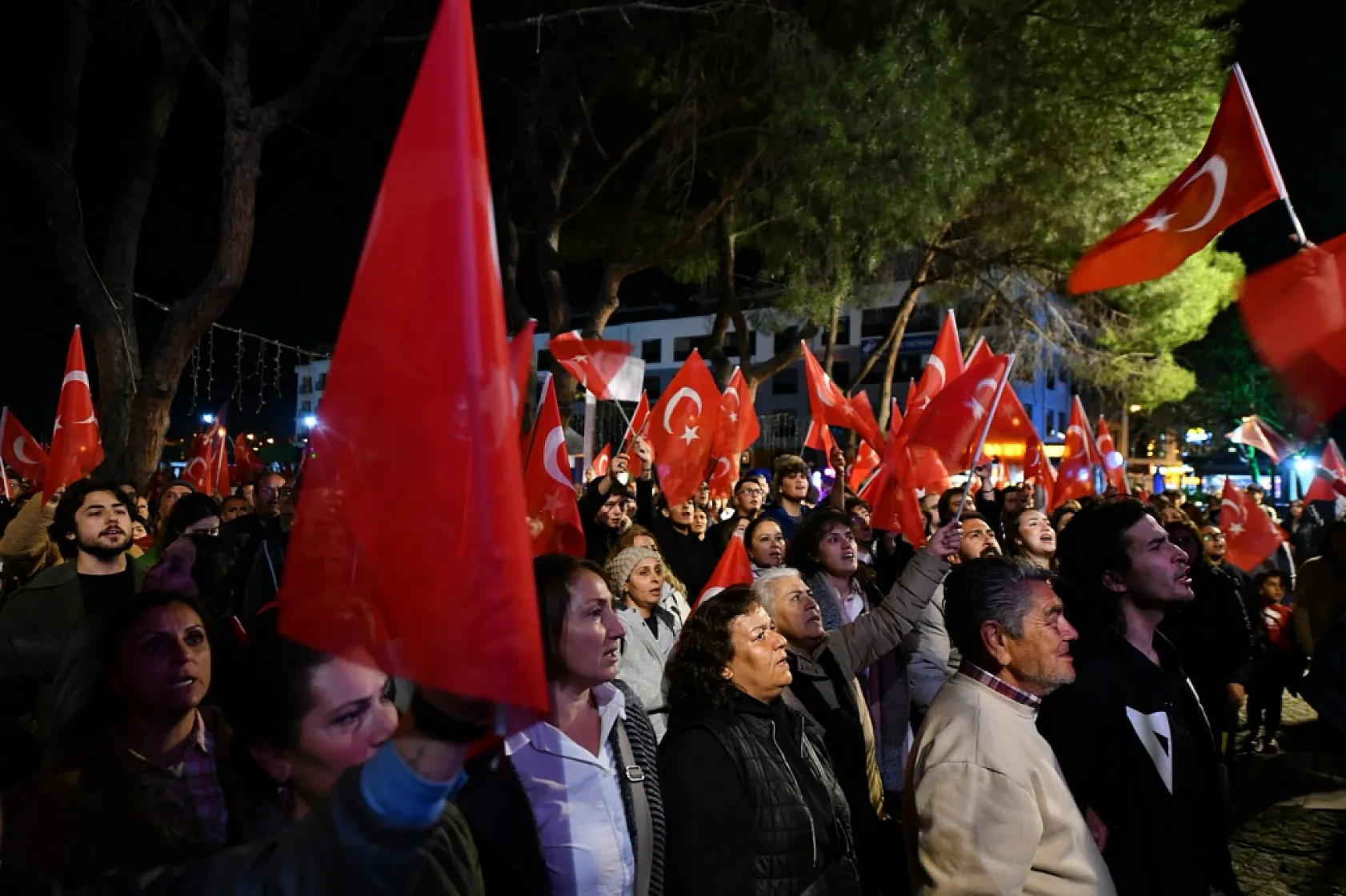 Mustafa Koyuncu'dan Ekrem İmamoğlu'nun Tutuklanmasına Tepki: 'Dimdik Ayakta Duracağız'