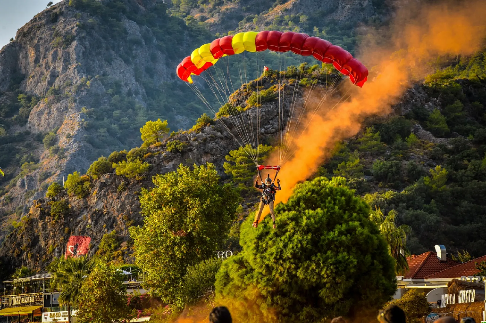 Fethiye'de Gökyüzü Şöleni Başlıyor: 25. Uluslararası Ölüdeniz Hava Oyunları Festivali 22 Ekim'de