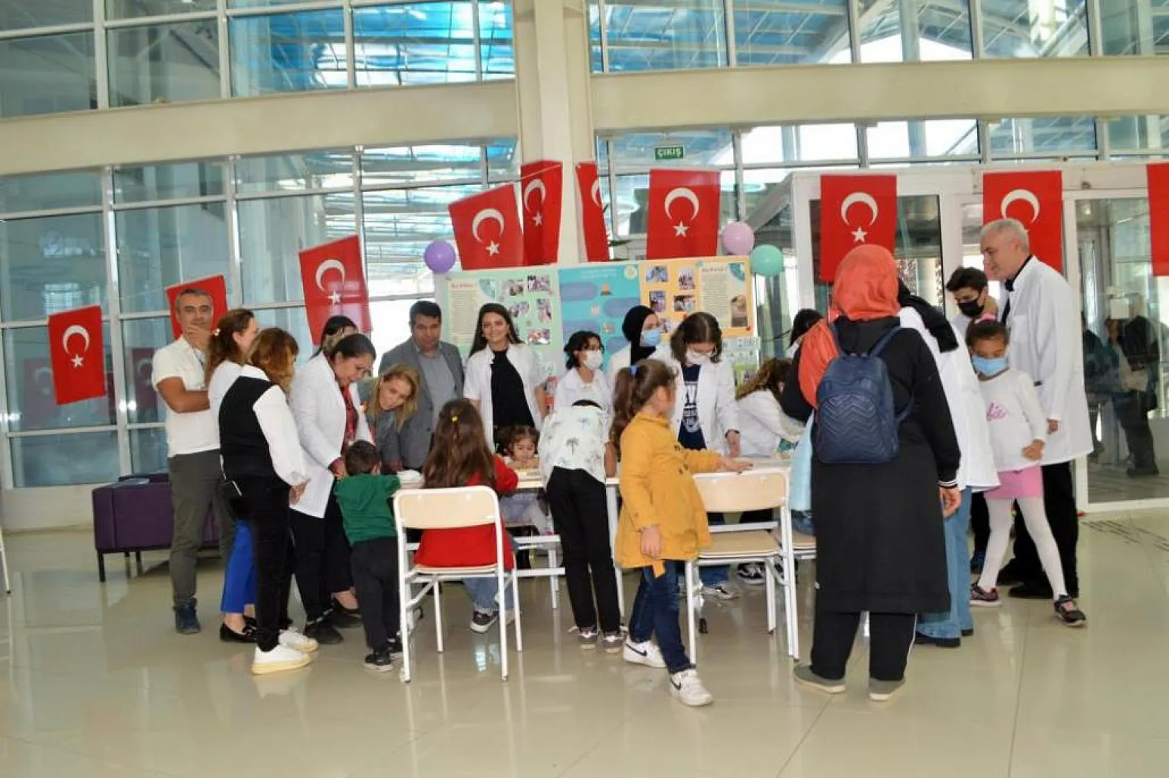 Lösemili çocukların mutluluğu için etkinlik