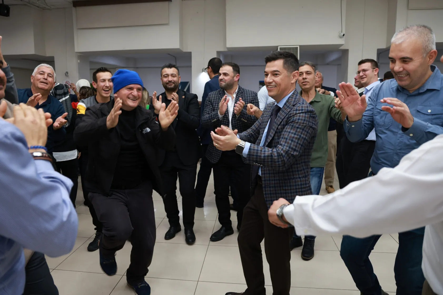 Marmaris Belediyesi personeli yeni yıl yemeğinde buluştu