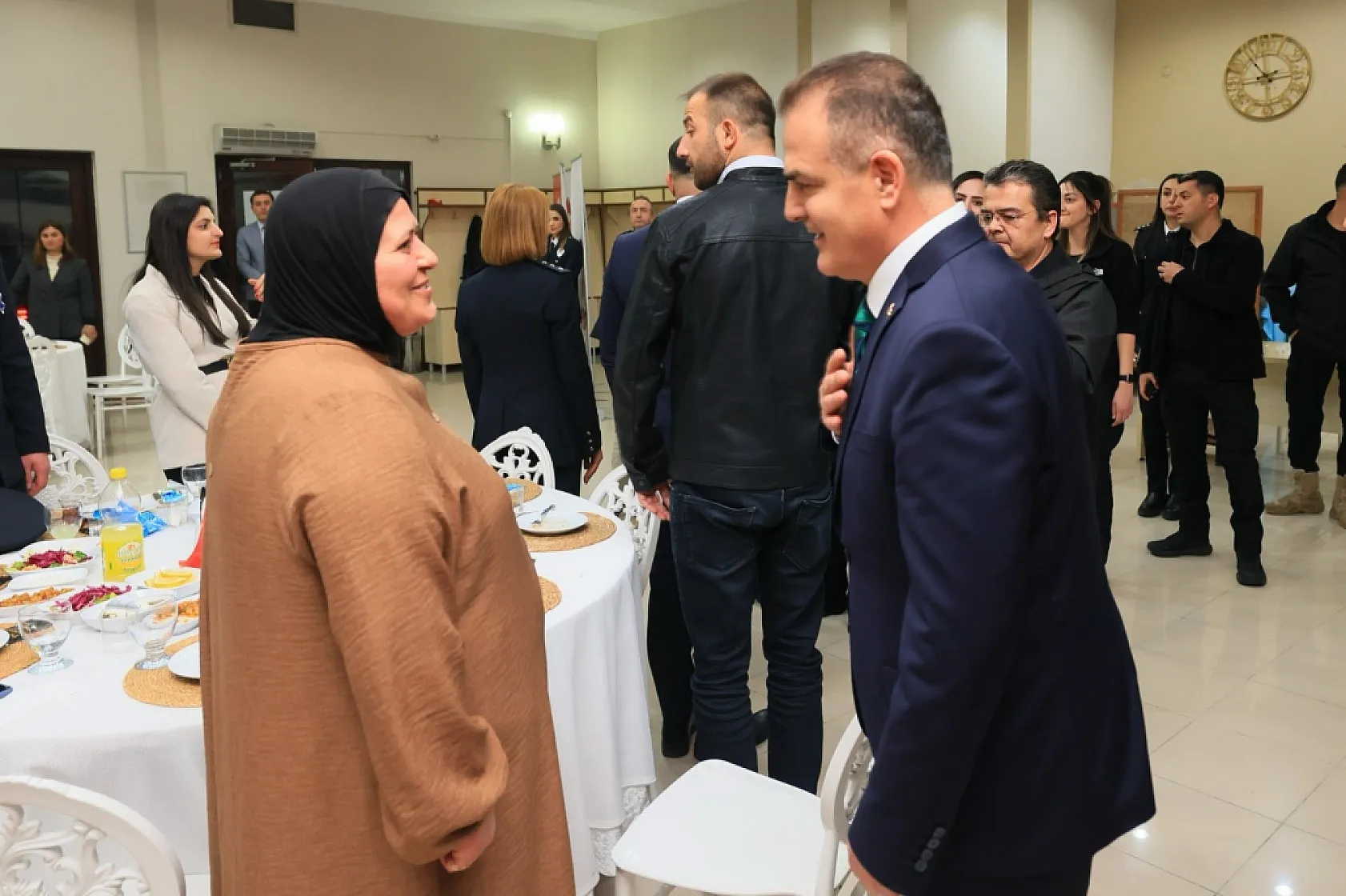 Vali Akbıyık, polis haftası etkinlikleri kapsamında şehit aileleri ve emniyet personeliyle buluştu