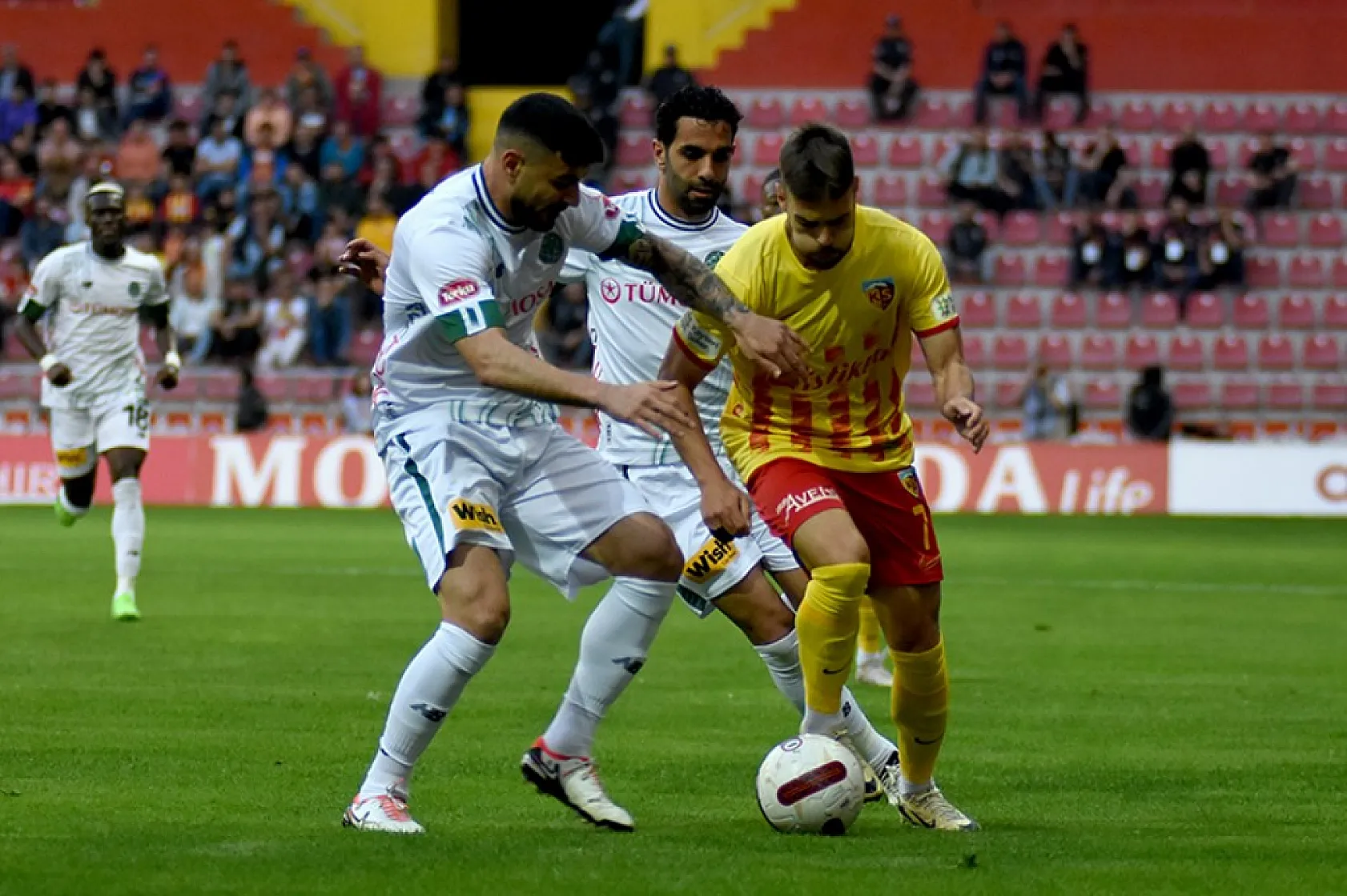 Bu haber Galatasaraylıları ilgilendiriyor! Konyaspor'un küme düşme ihtimali var mı?