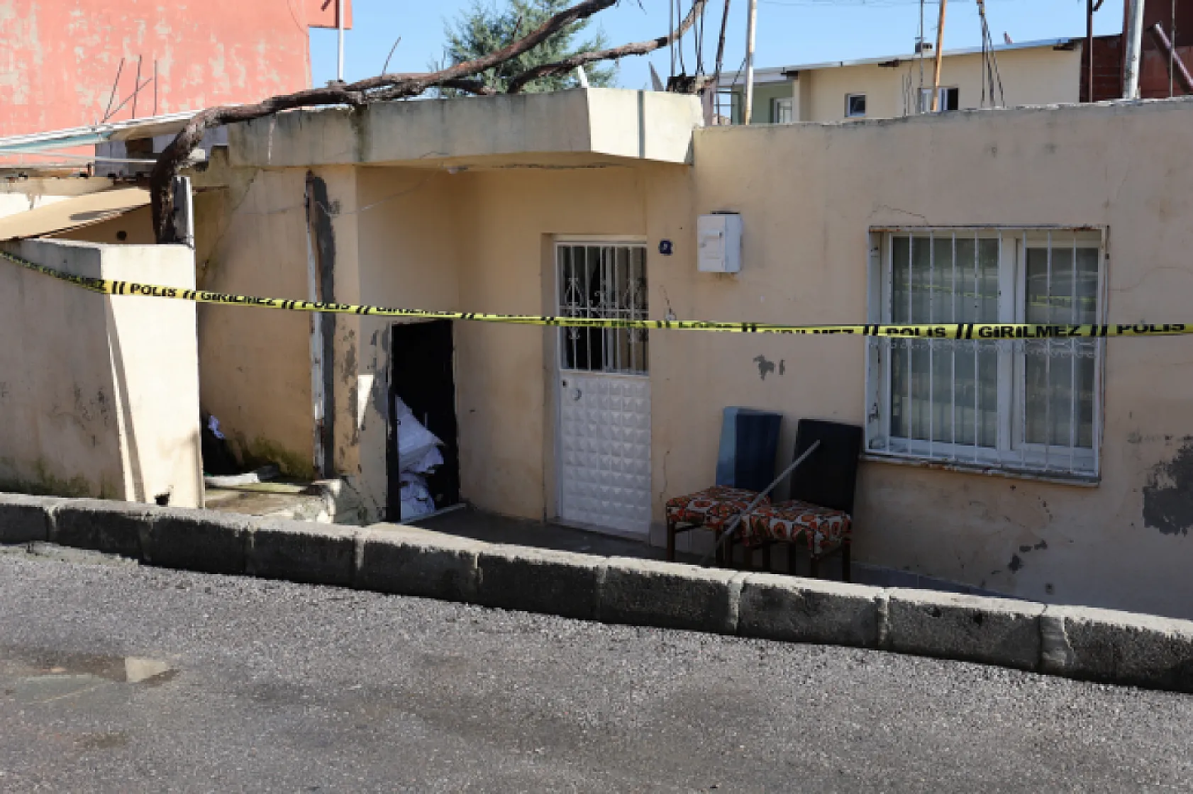 İzmir'de 12 yaşındaki kızı bıçakla katledip annesini ağır yaralamıştı, Cinayetin altından yasak aşk çıktı