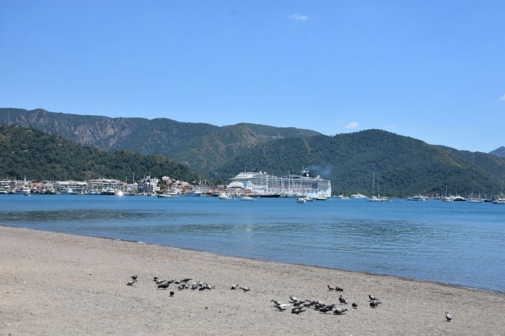 'MSC Divina' kruvaziyeri Marmaris'e 3 bin 471 yolcusuyla geldi