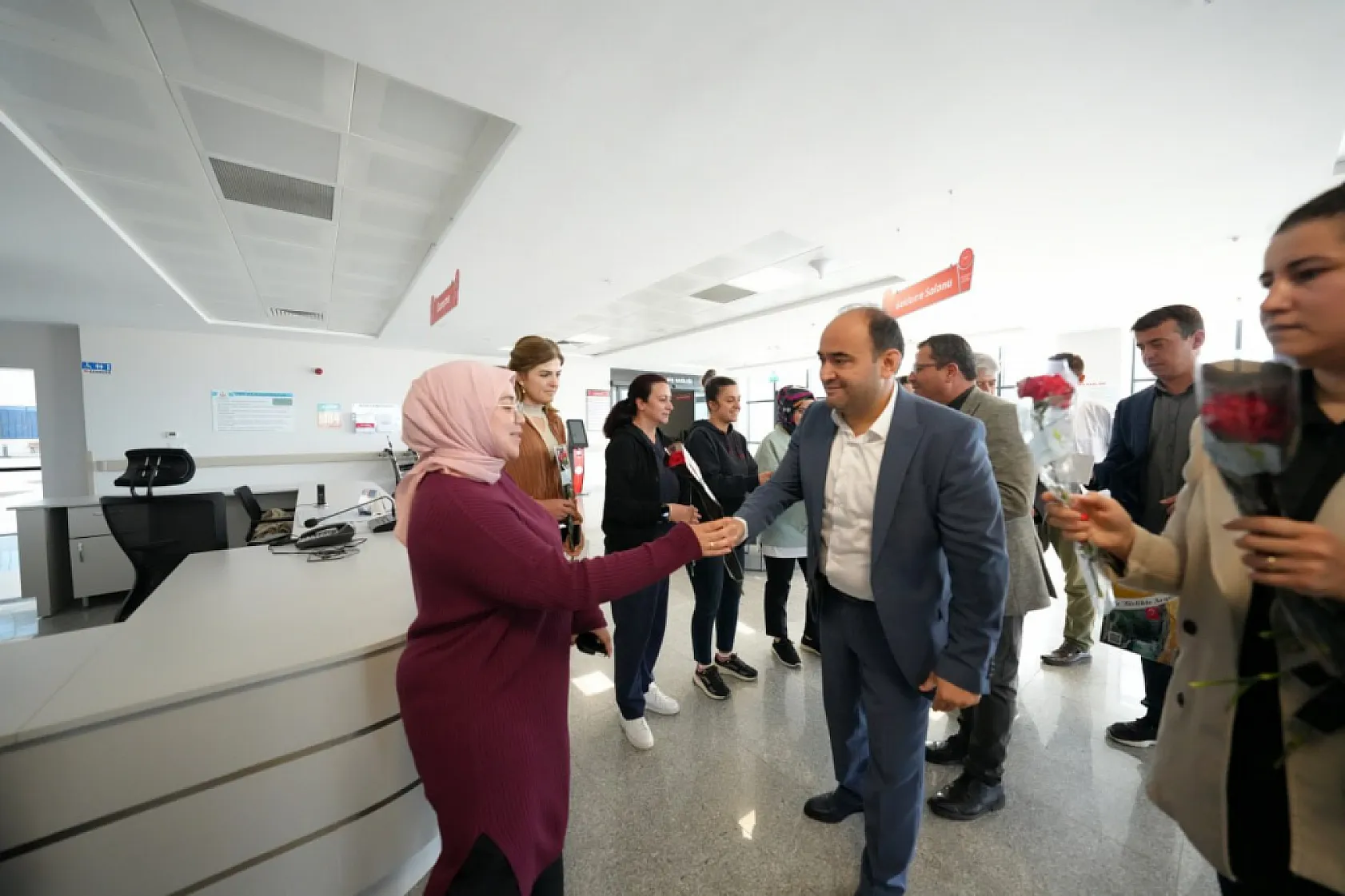 Akdenizli, Sağlık Çalışanlarının Gününü Kutladı