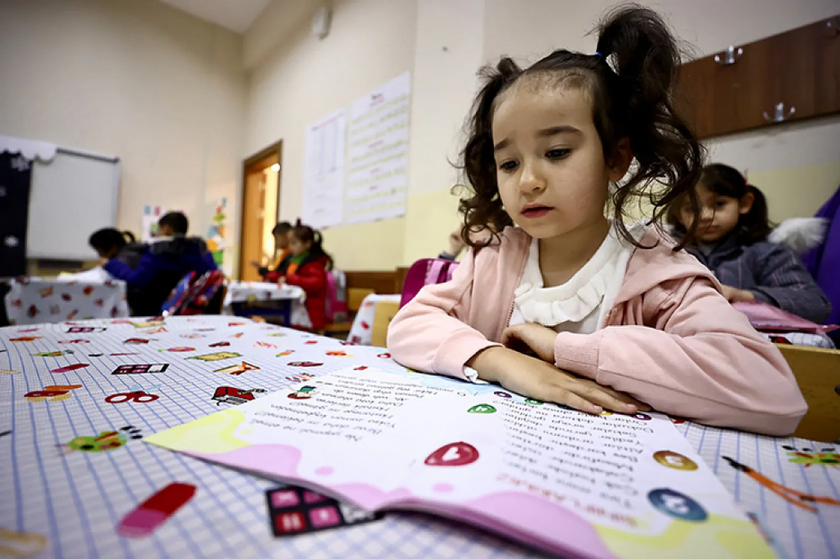 Okullarda yarıyıl tatilinin ardından ilk ders zili yarın çalacak