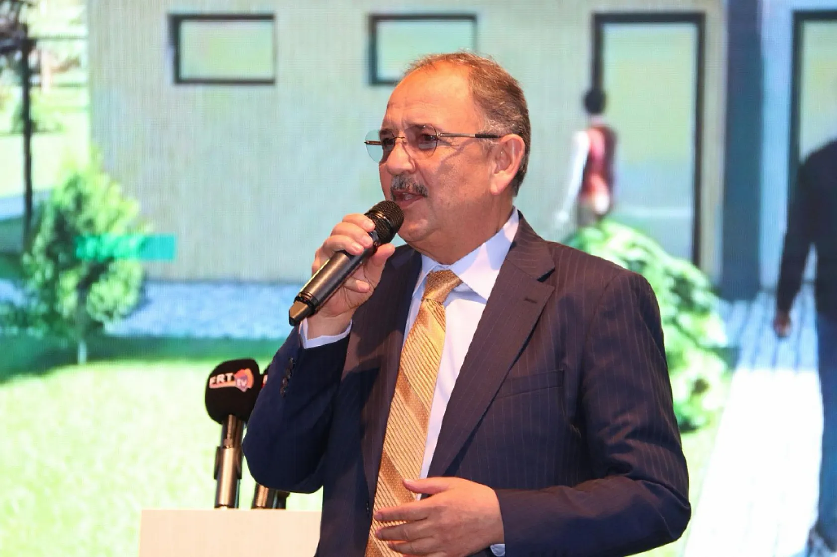 Bakan Özhaseki, 'Fethiye'yi Hizmetlerle Tanıştıralım'
