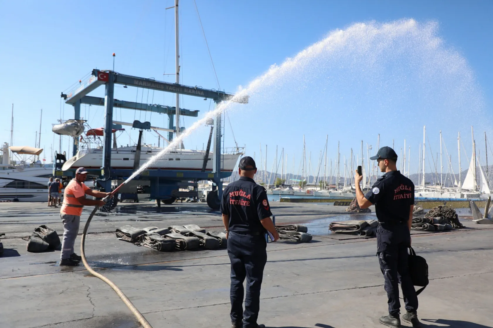 Büyükşehir'den Yangın Riskine Karşı Marinalarda Kapsamlı Denetim