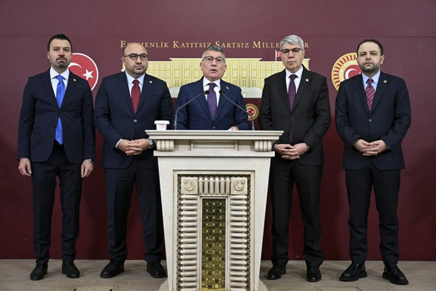 En düşük emekli aylığının artırılmasını da içeren kanun teklifi TBMM'de