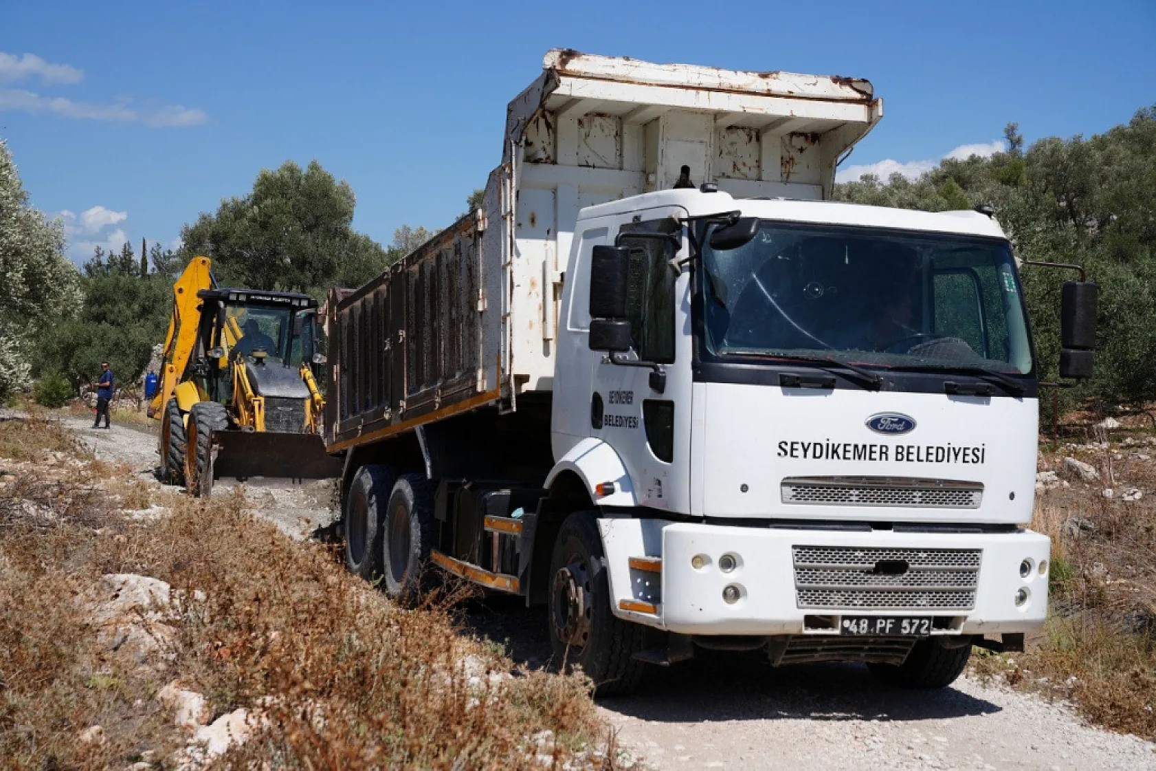 Seydikemer'de Stabilize Yollara Kış Bakımı