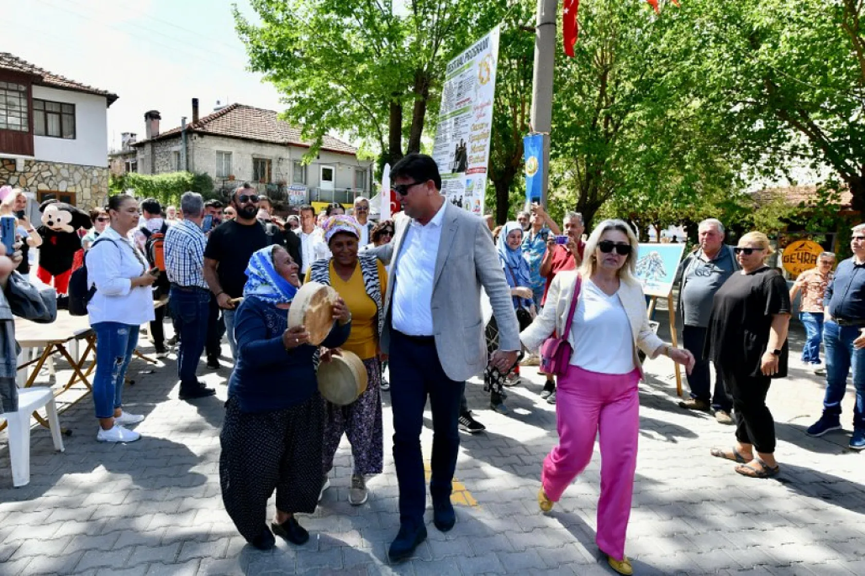Dastar ve Kuzugöbeği Mantar Festivali Rengarenk Görüntülerle Başladı