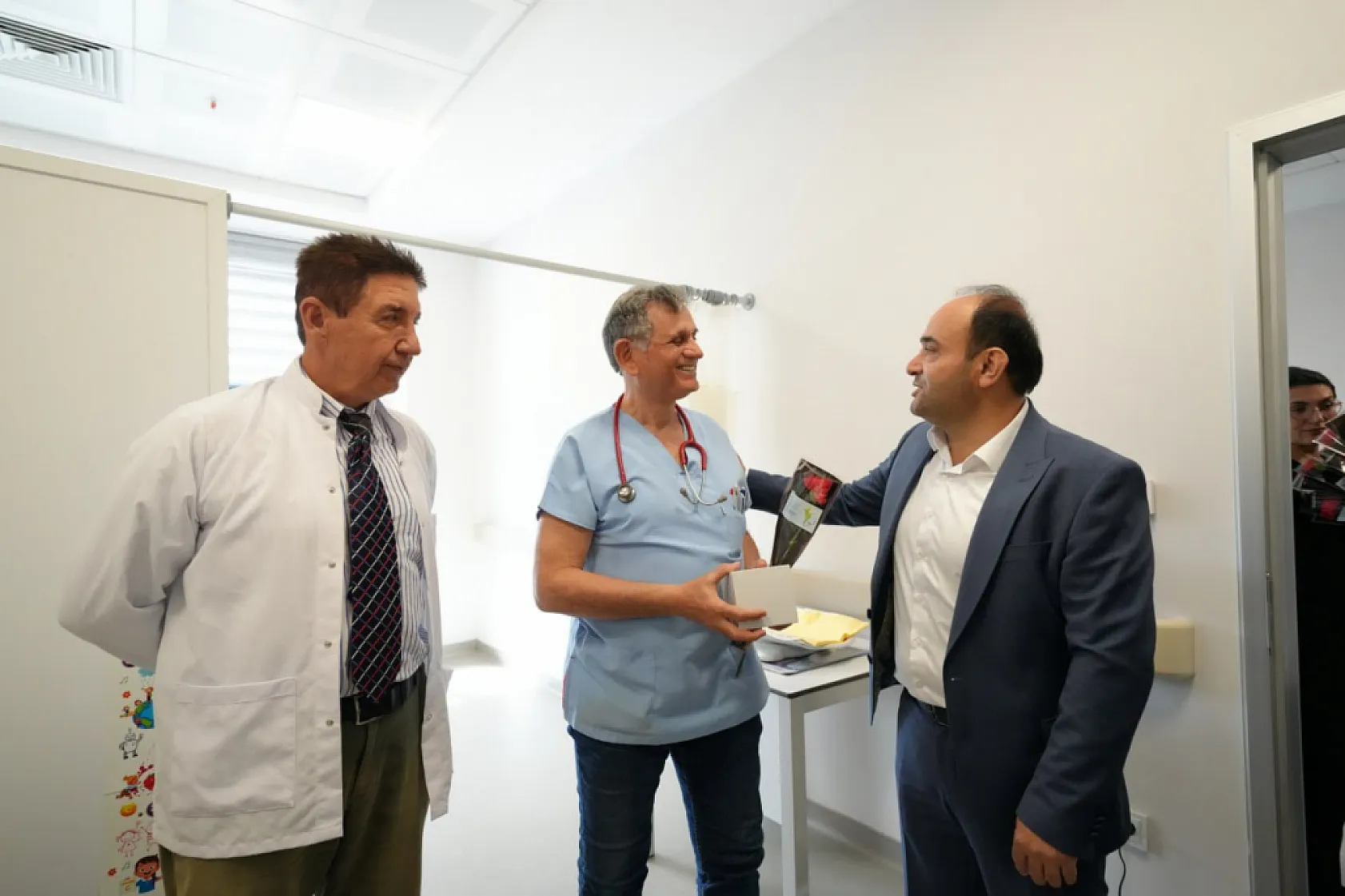Akdenizli, Sağlık Çalışanlarının Gününü Kutladı