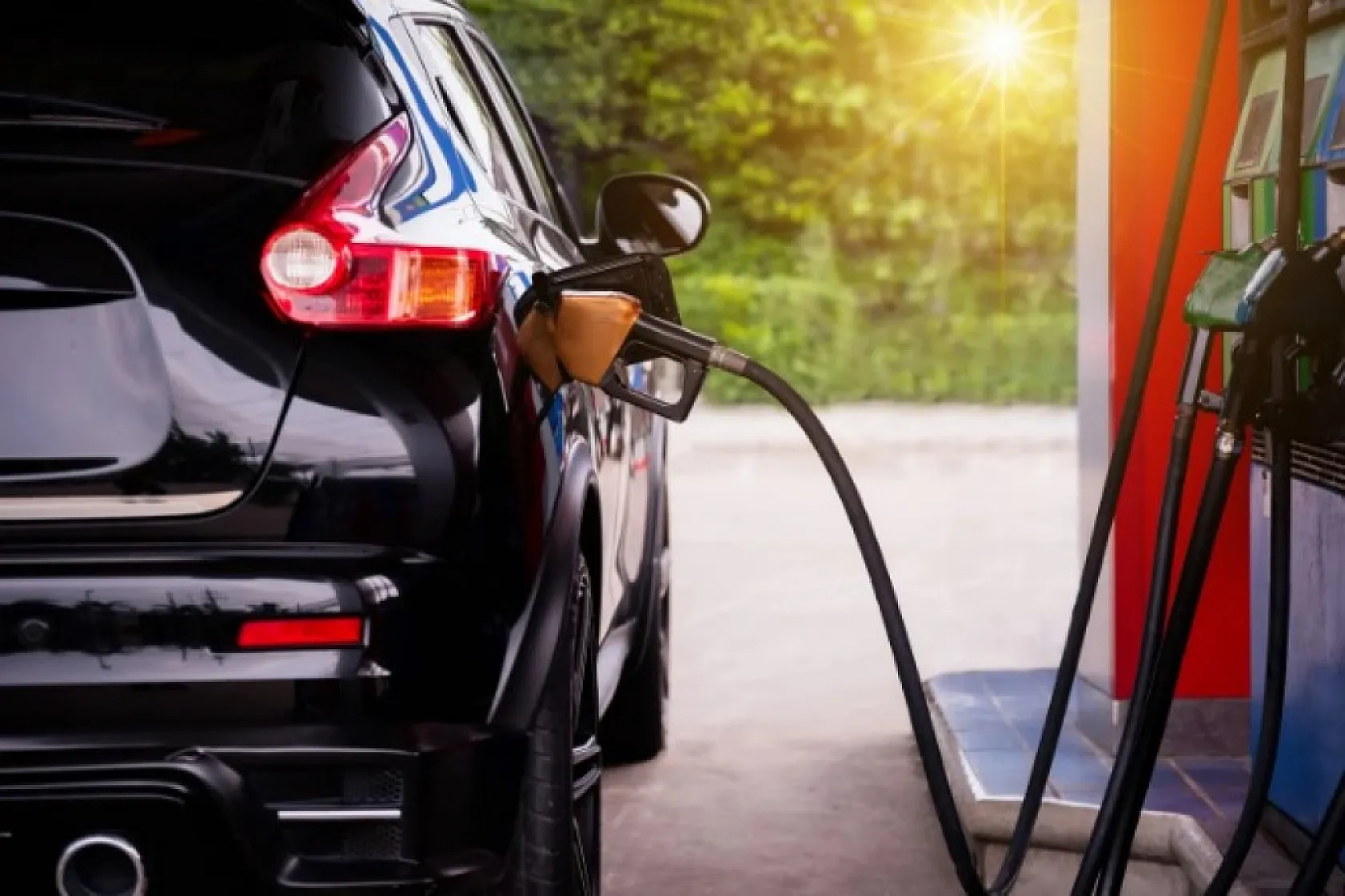 Pompa başında şaşırmayın benzine yine zam geldi