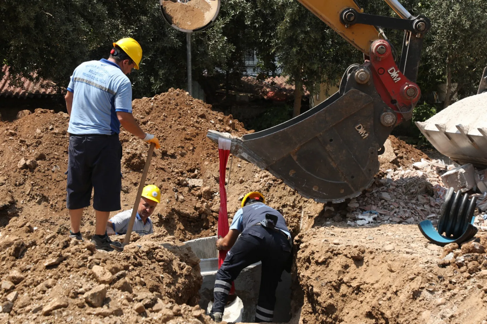 Büyükşehir Fethiye'de Yağmur Suyu Baskınlarının Önüne Geçiyor