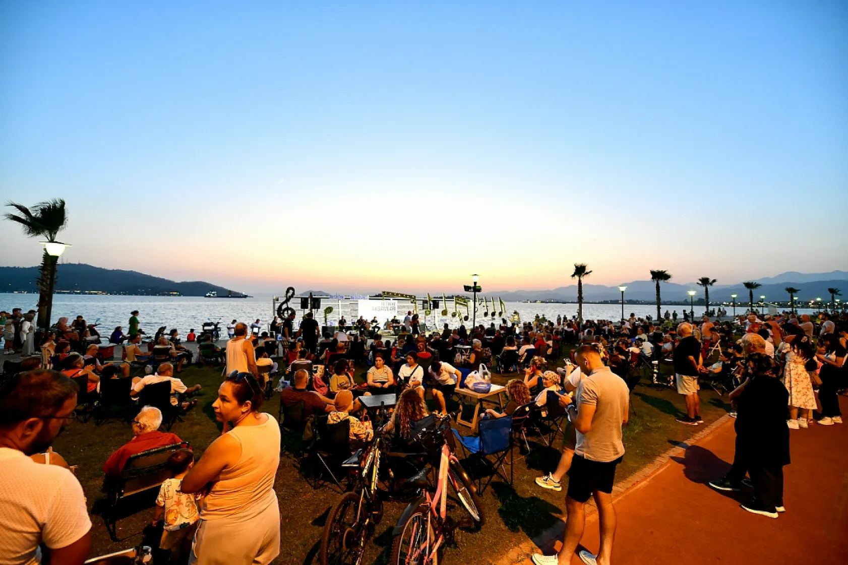 Fethiye Akşamları Müzikle Buluştu, Ali Tunç Konseriyle Unutulmaz Bir Akşam