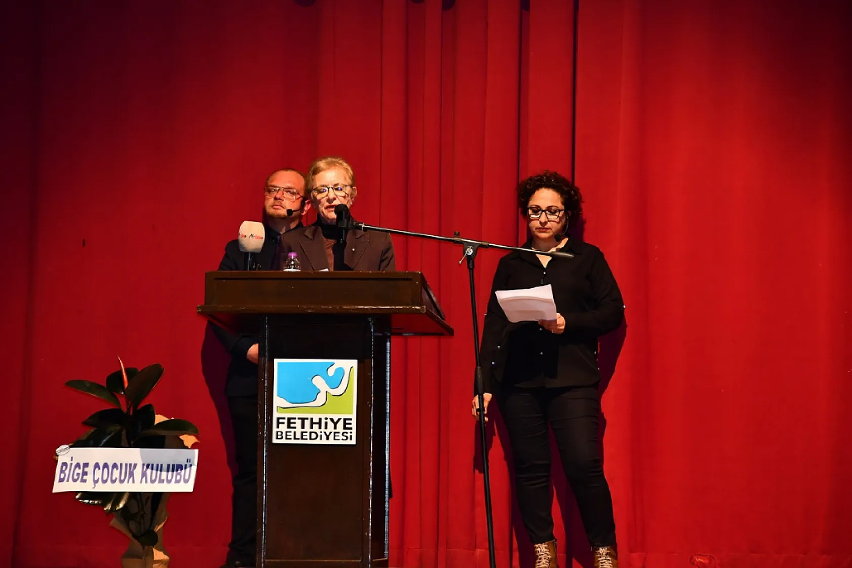 Fethiyeli Eğitimci ve Yazar Ünal Şöhret Dirlik Törenle Anıldı