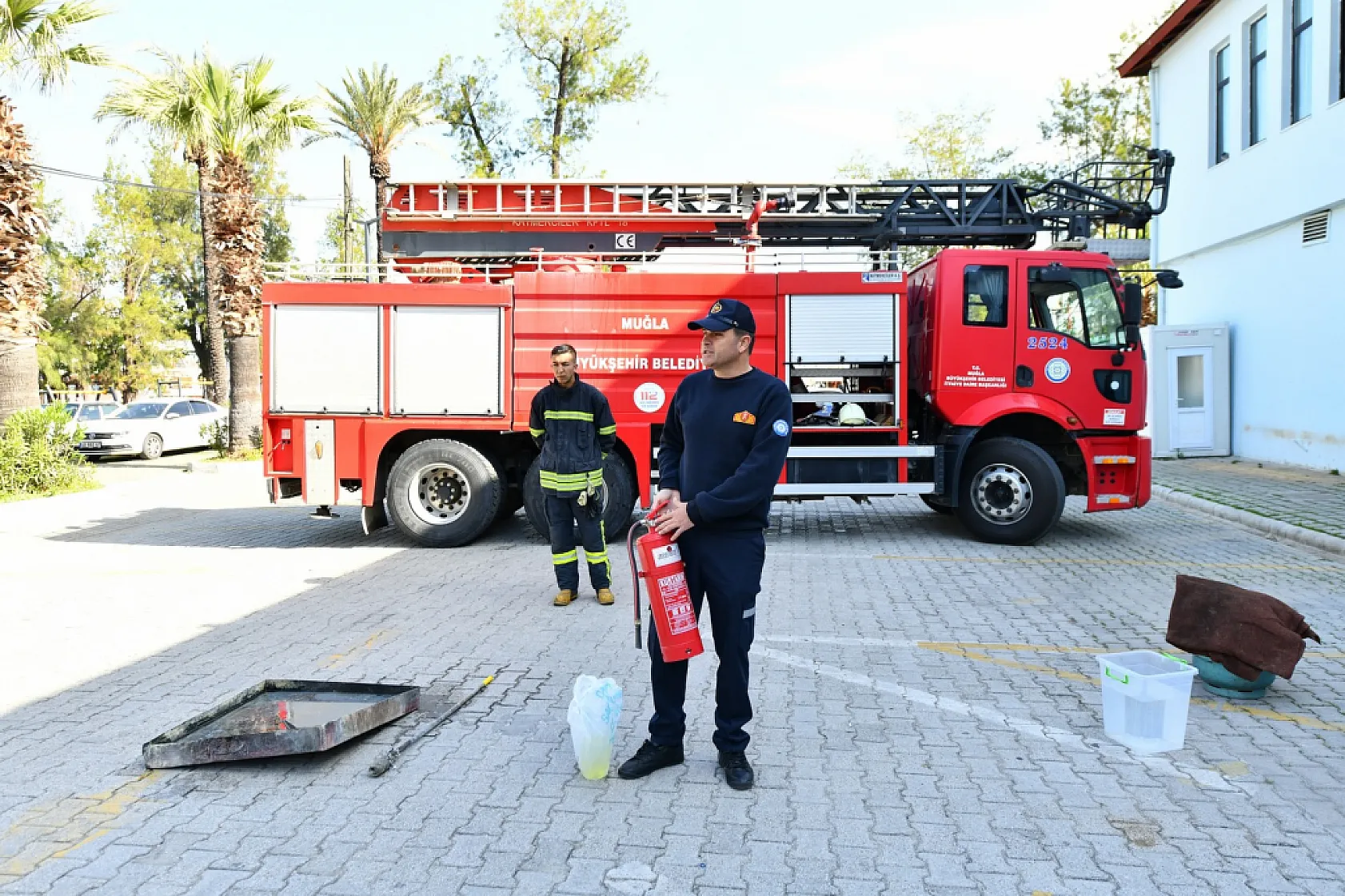 Fethiye Belediyesi Personeline Yangın Tatbikatı ve Eğitim