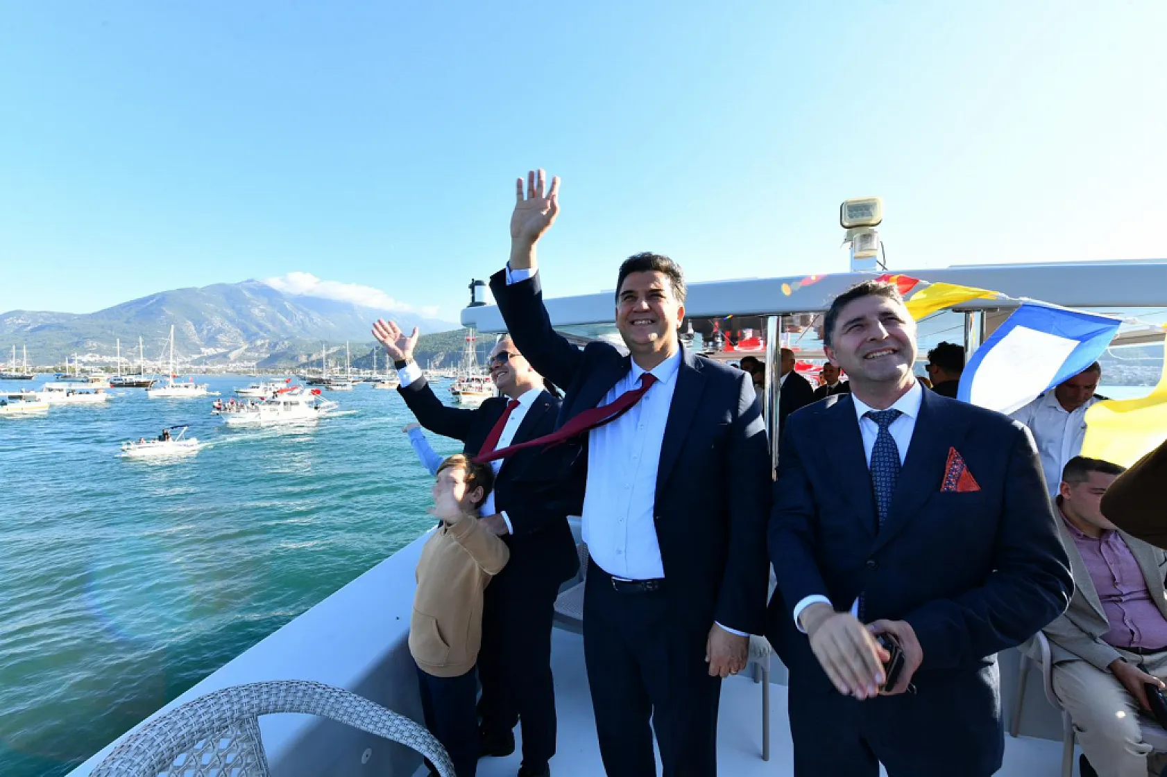 Cumhuriyet Coşkusu Fethiye Körfezi'nde dalga dalga yayıldı