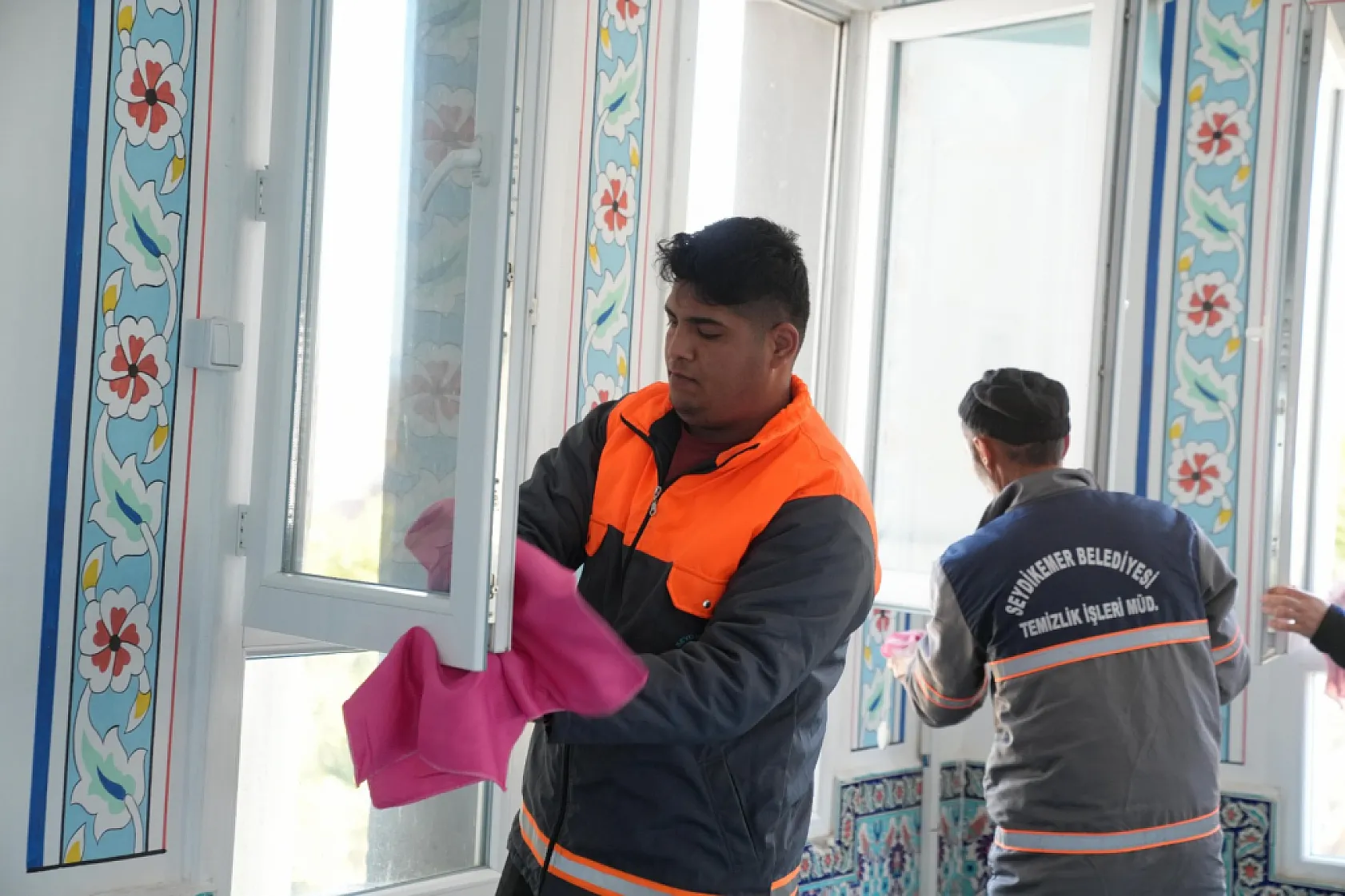 Seydikemer'de Ramazan Ayı öncesi camilerde temizlik