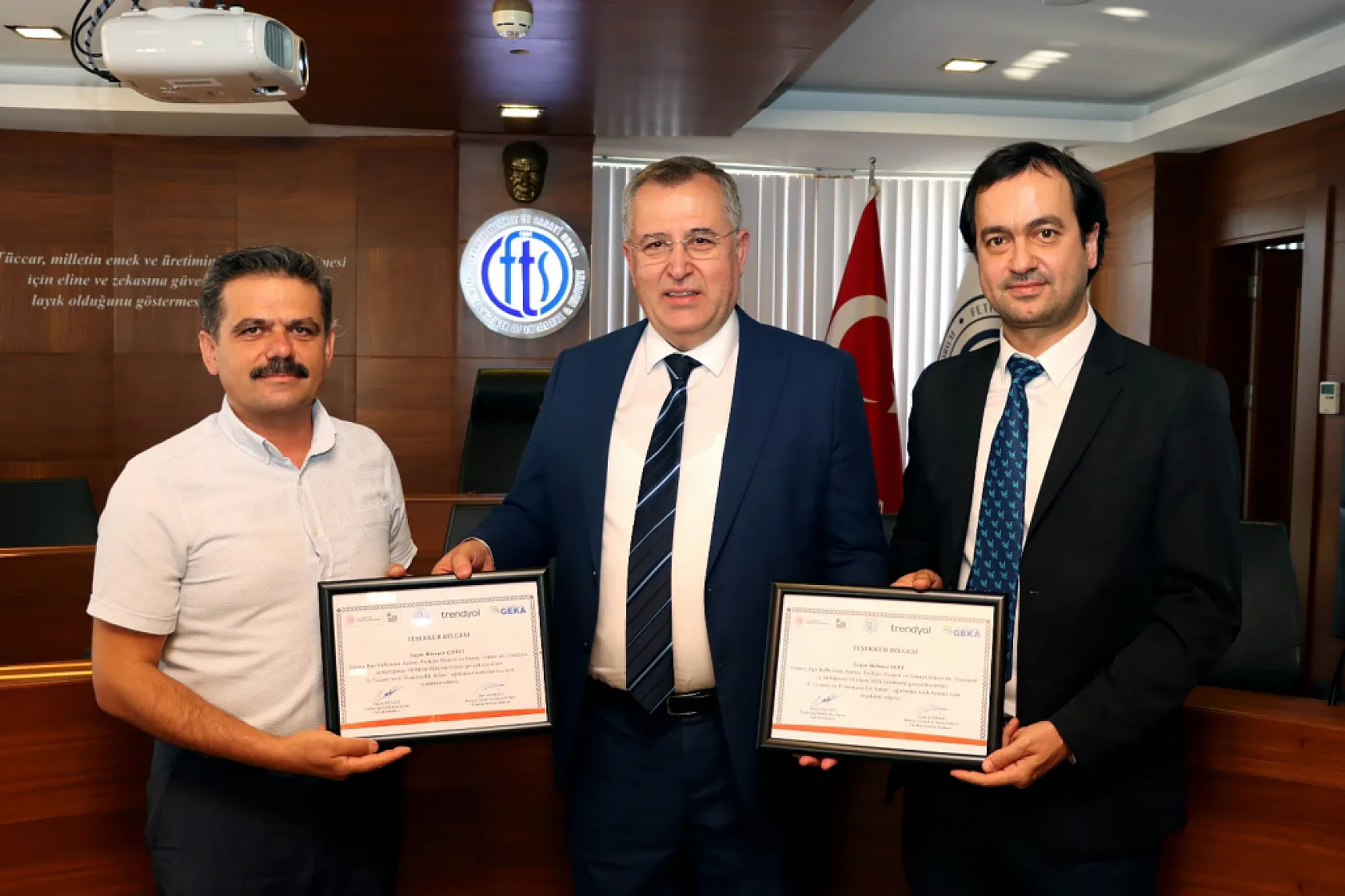 Fethiye'de Trendyol işbirliğinde 'E-ticaret ve E-ihracata ilk adım' eğitimi düzenlendi